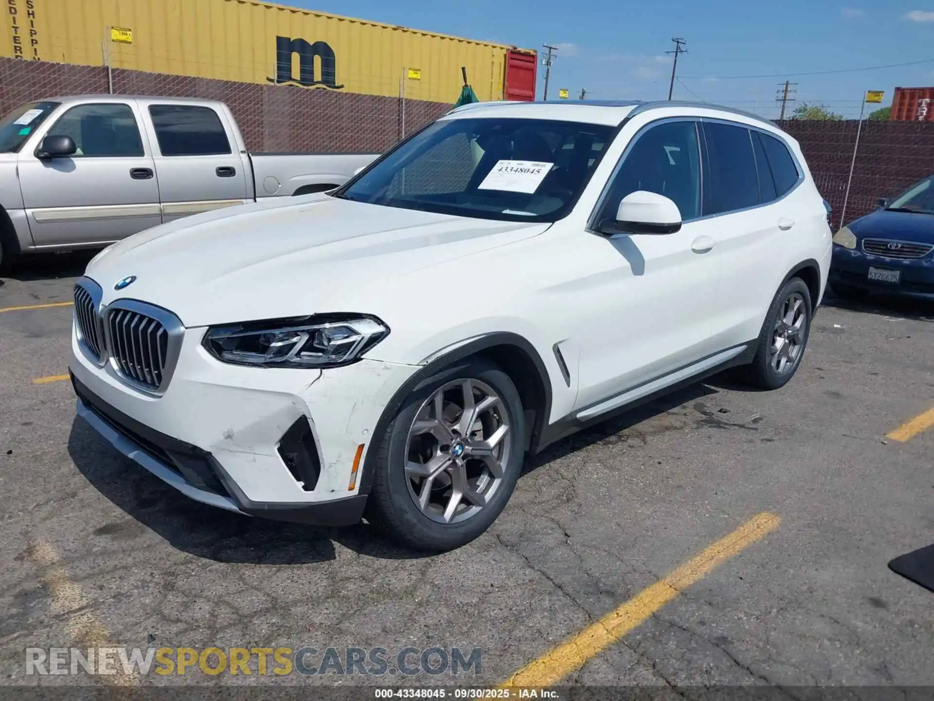 2 Photograph of a damaged car 5UX43DP04P9P48289 BMW X3 2023