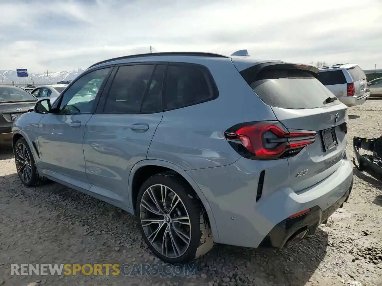 2 Photograph of a damaged car 5UX43DP04P9R59296 BMW X3 2023