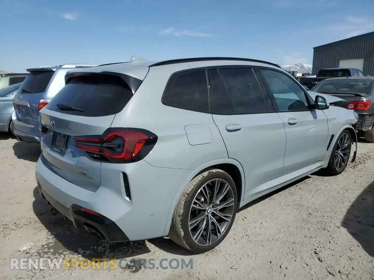 3 Photograph of a damaged car 5UX43DP04P9R59296 BMW X3 2023