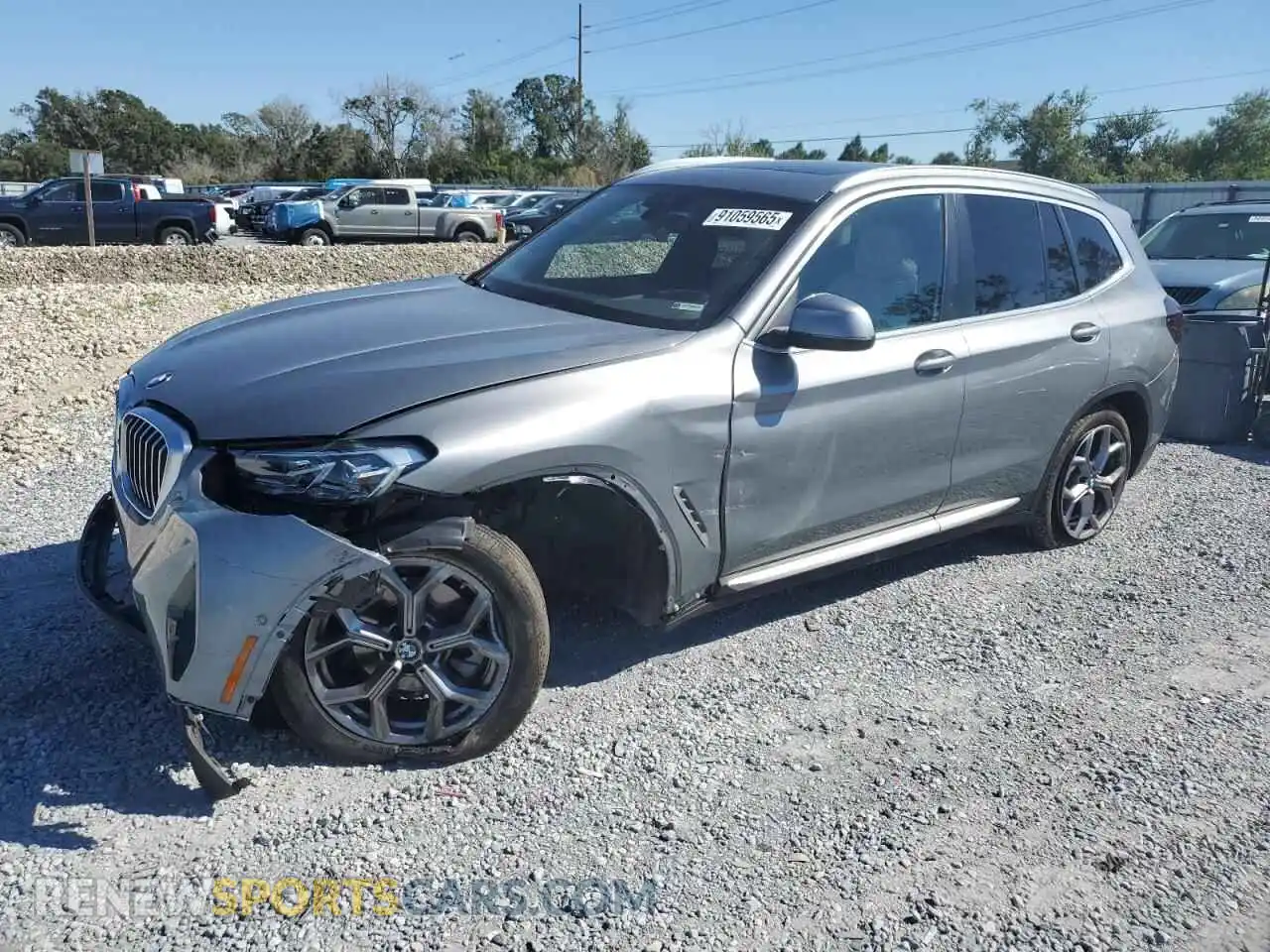 1 Photograph of a damaged car 5UX43DP05P9T00207 BMW X3 2023