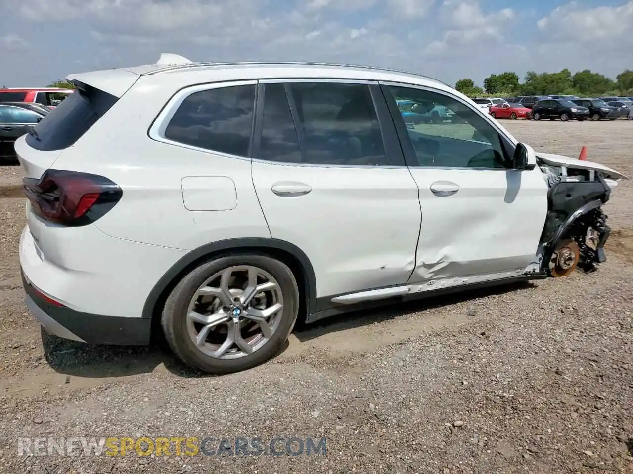 3 Photograph of a damaged car 5UX43DP06P9N86312 BMW X3 2023