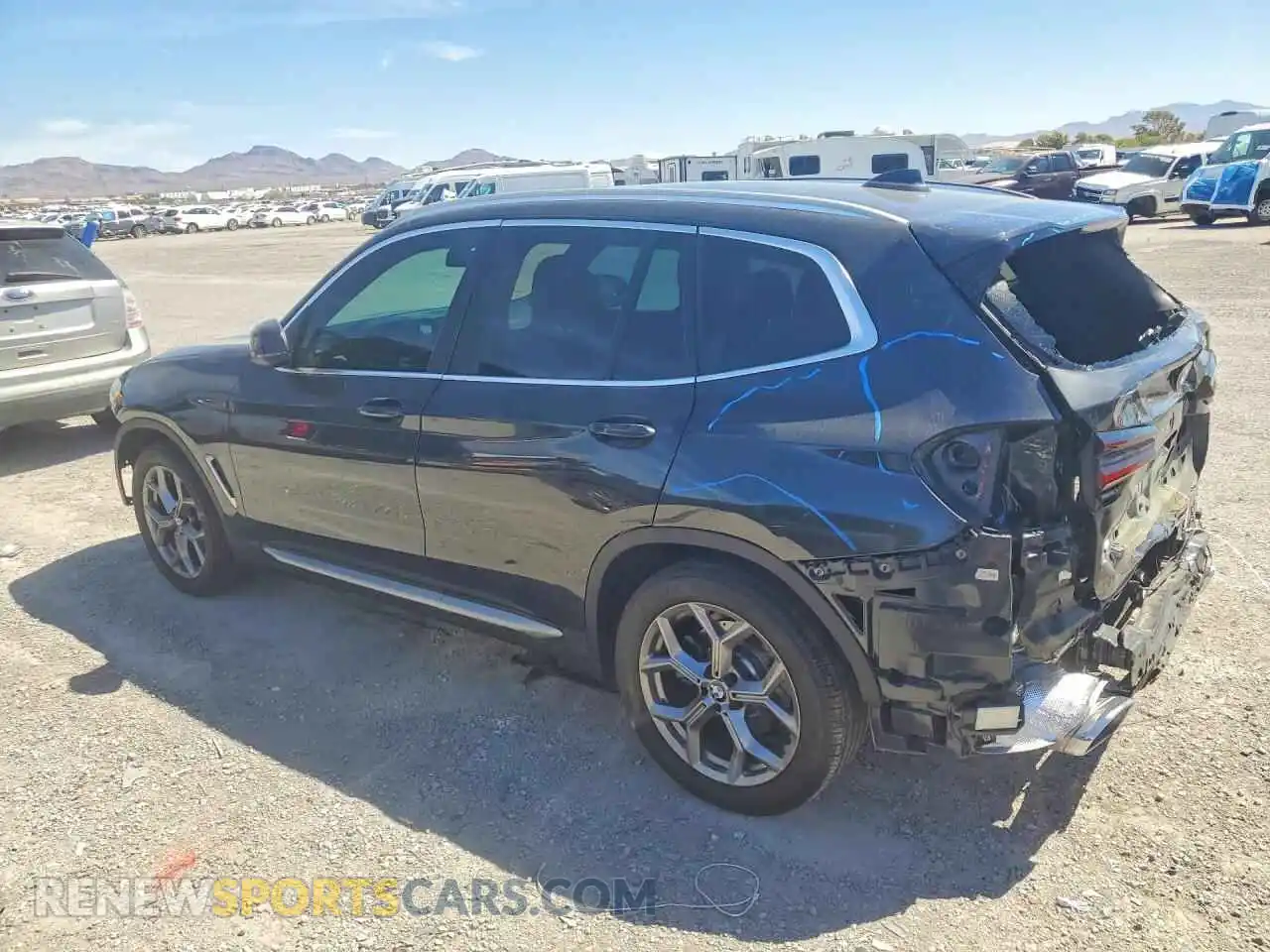 2 Photograph of a damaged car 5UX43DP07P9R95614 BMW X3 2023