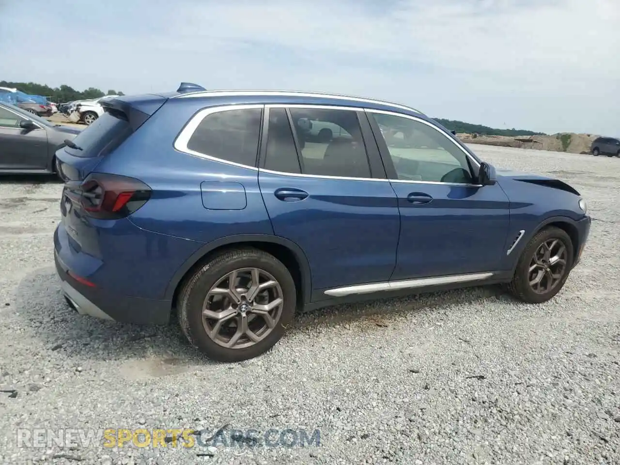 3 Photograph of a damaged car 5UX43DP07P9S19242 BMW X3 2023