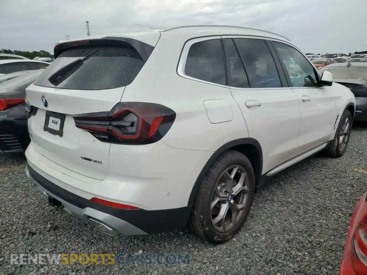 3 Photograph of a damaged car 5UX43DP08P9S90109 BMW X3 2023