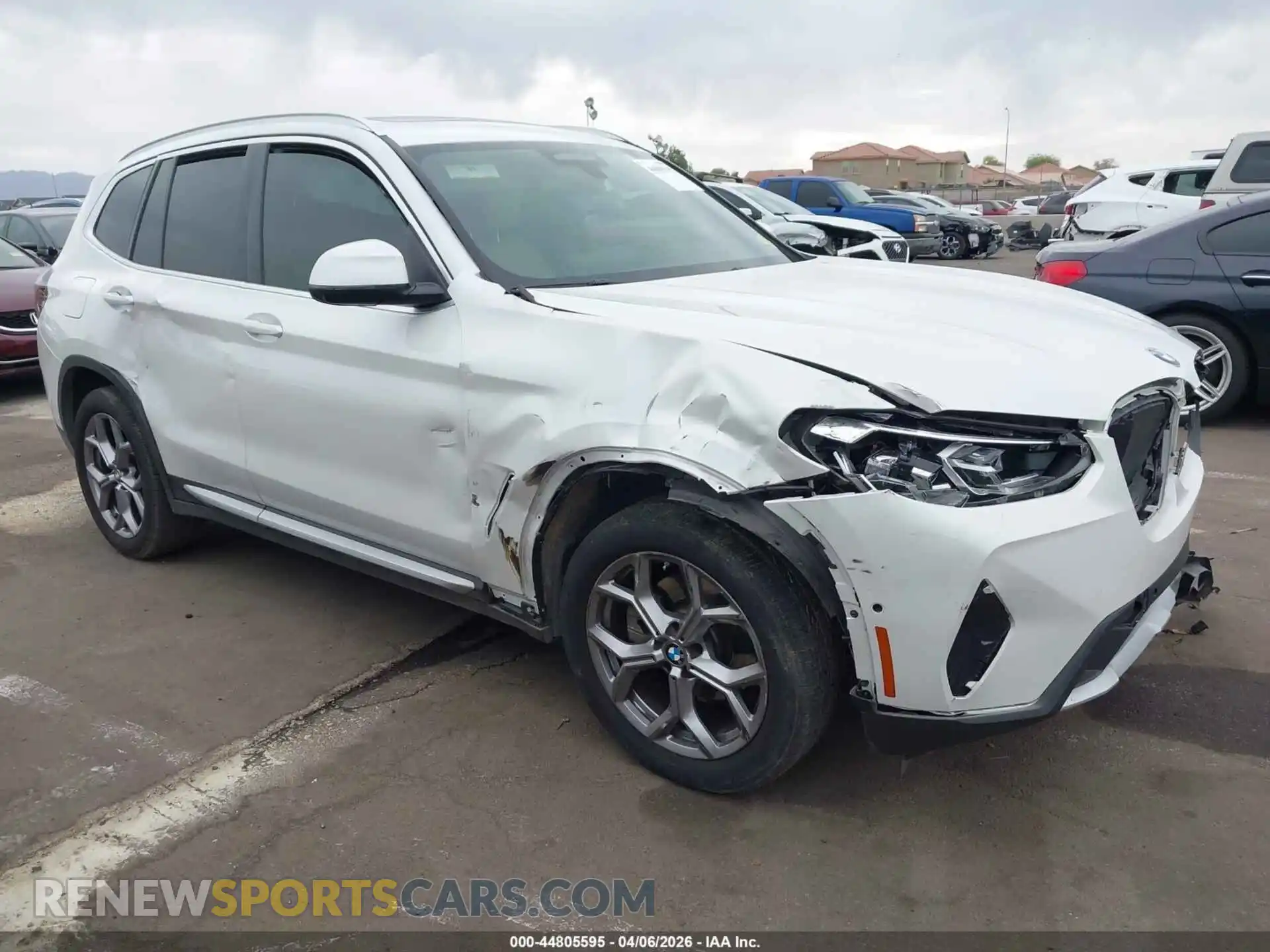 1 Photograph of a damaged car 5UX43DP09P9S92189 BMW X3 2023