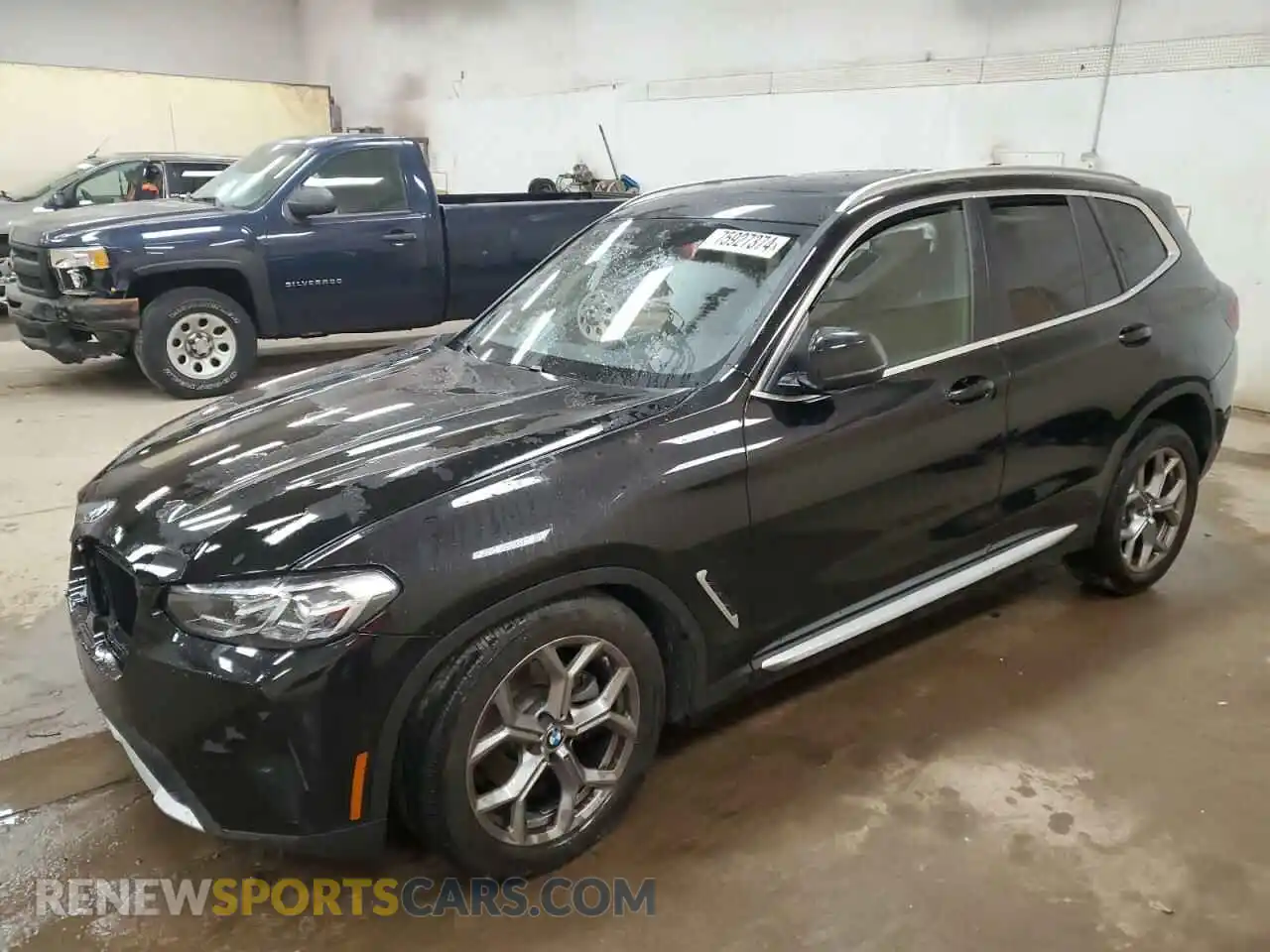 1 Photograph of a damaged car 5UX53DP00P9S71445 BMW X3 2023