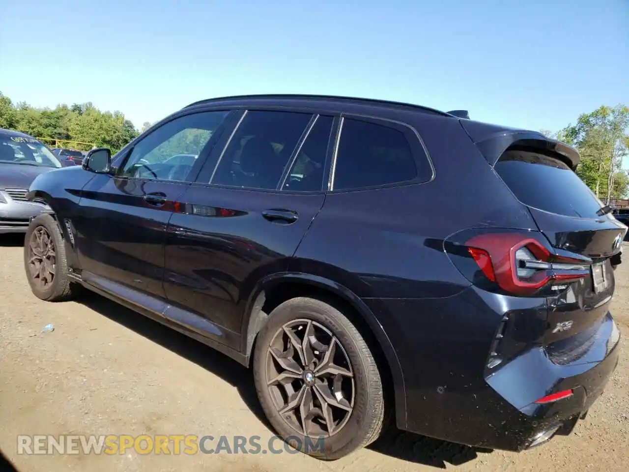 2 Photograph of a damaged car 5UX53DP01P9P39635 BMW X3 2023