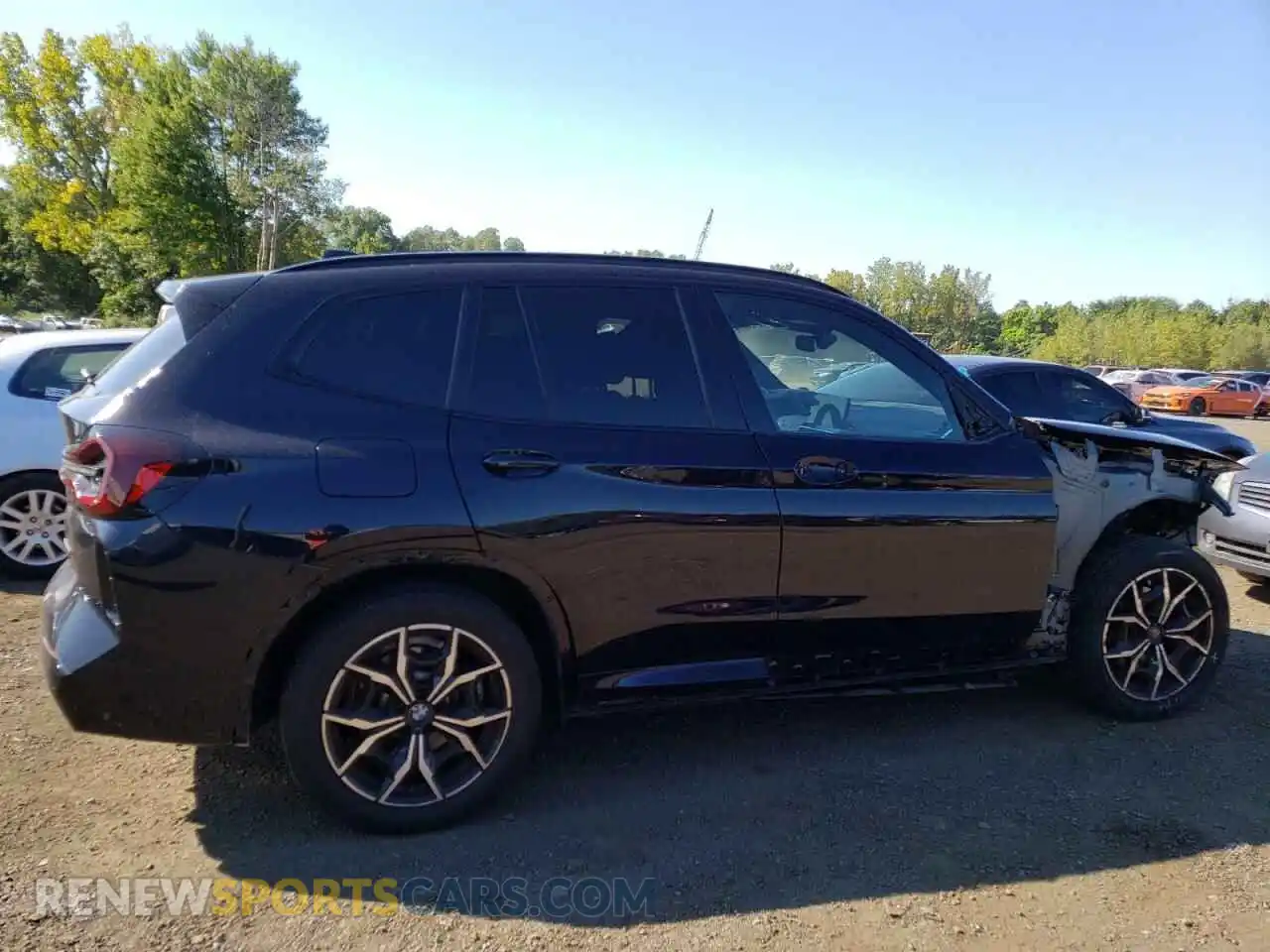 3 Photograph of a damaged car 5UX53DP01P9P39635 BMW X3 2023
