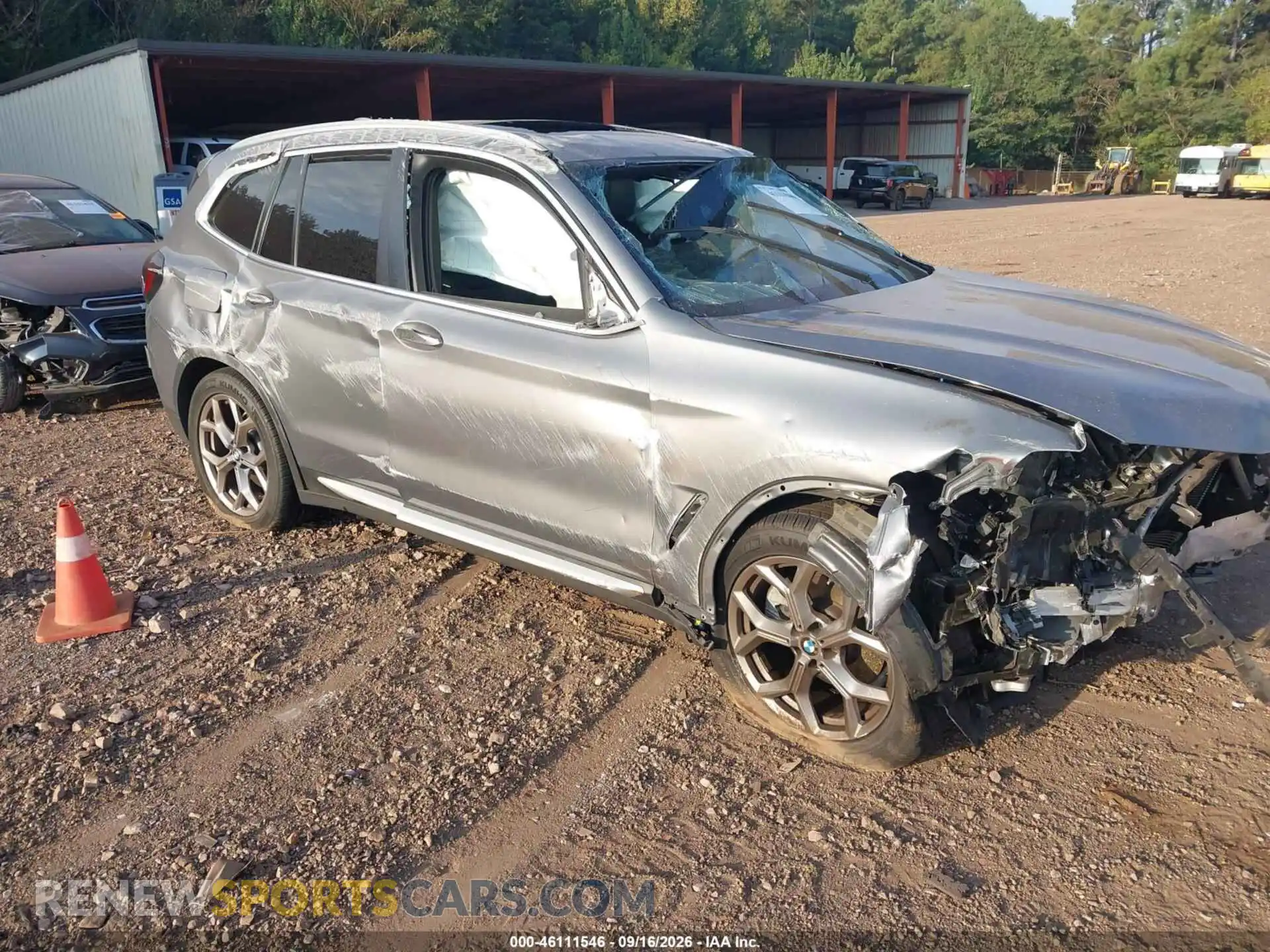 1 Photograph of a damaged car 5UX53DP02P9R38421 BMW X3 2023