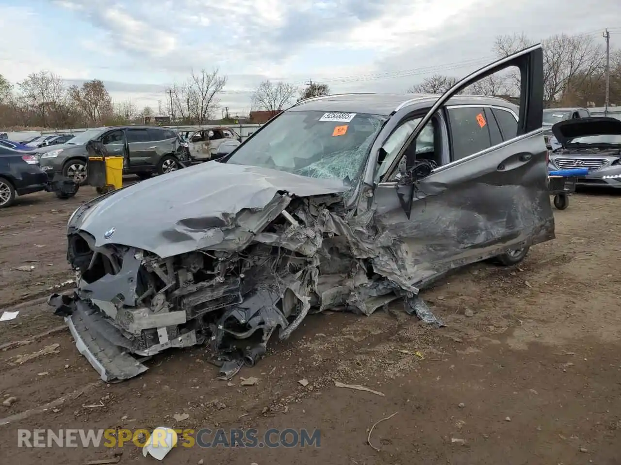 1 Photograph of a damaged car 5UX53DP02P9S69230 BMW X3 2023