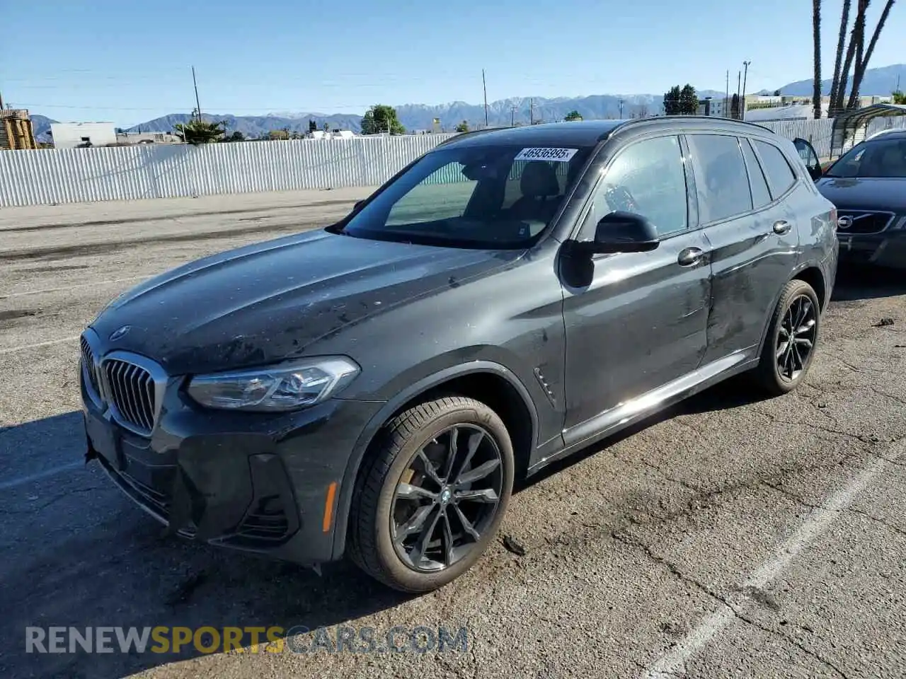1 Photograph of a damaged car 5UX53DP03P9P79117 BMW X3 2023