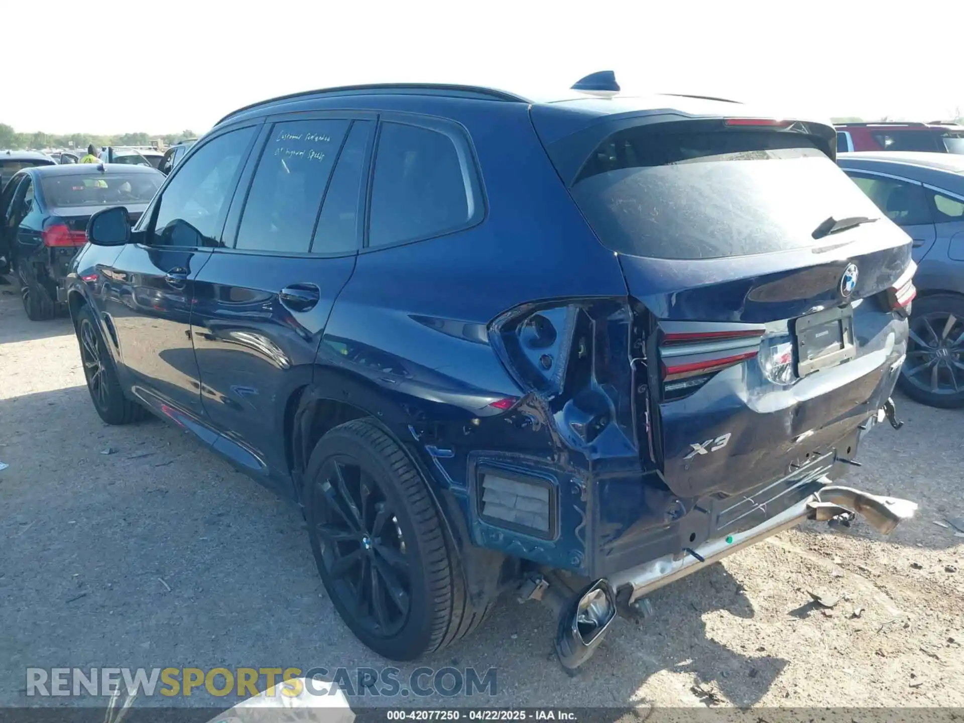 3 Photograph of a damaged car 5UX53DP03P9R64610 BMW X3 2023