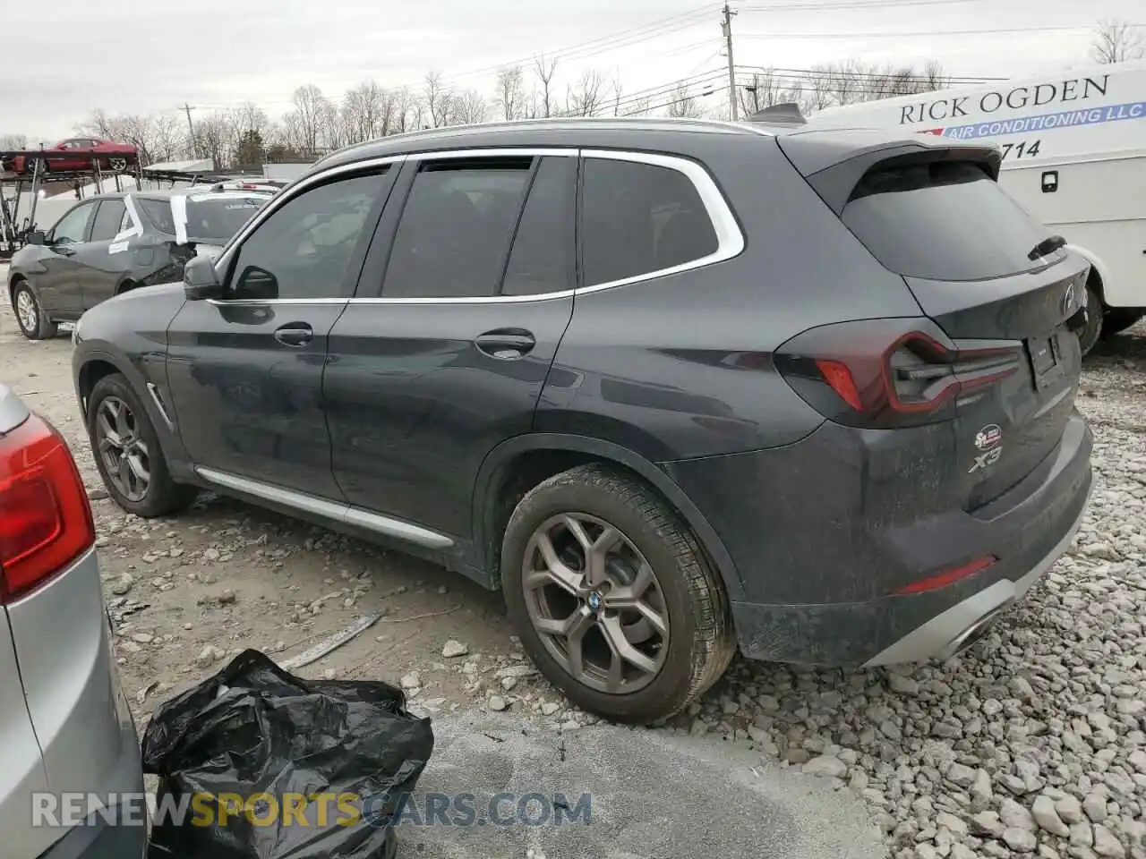 2 Photograph of a damaged car 5UX53DP04P9N51157 BMW X3 2023