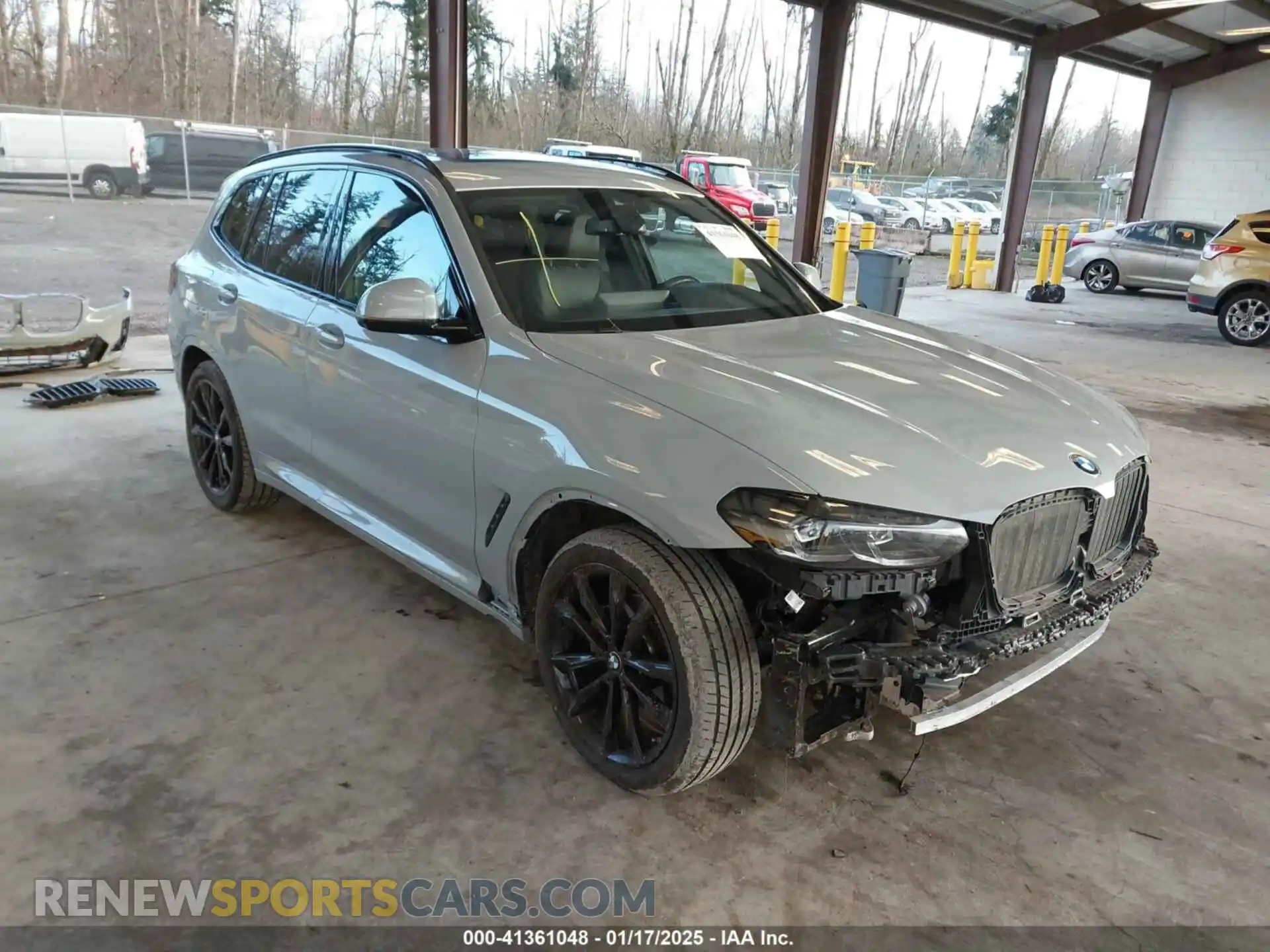 1 Photograph of a damaged car 5UX53DP04P9N97930 BMW X3 2023