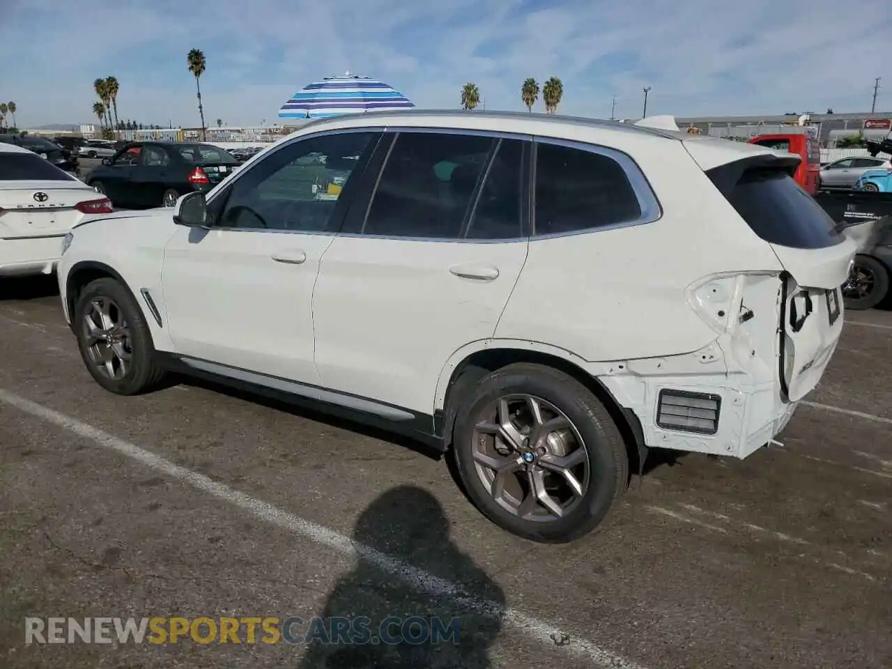 2 Photograph of a damaged car 5UX53DP04P9P09691 BMW X3 2023