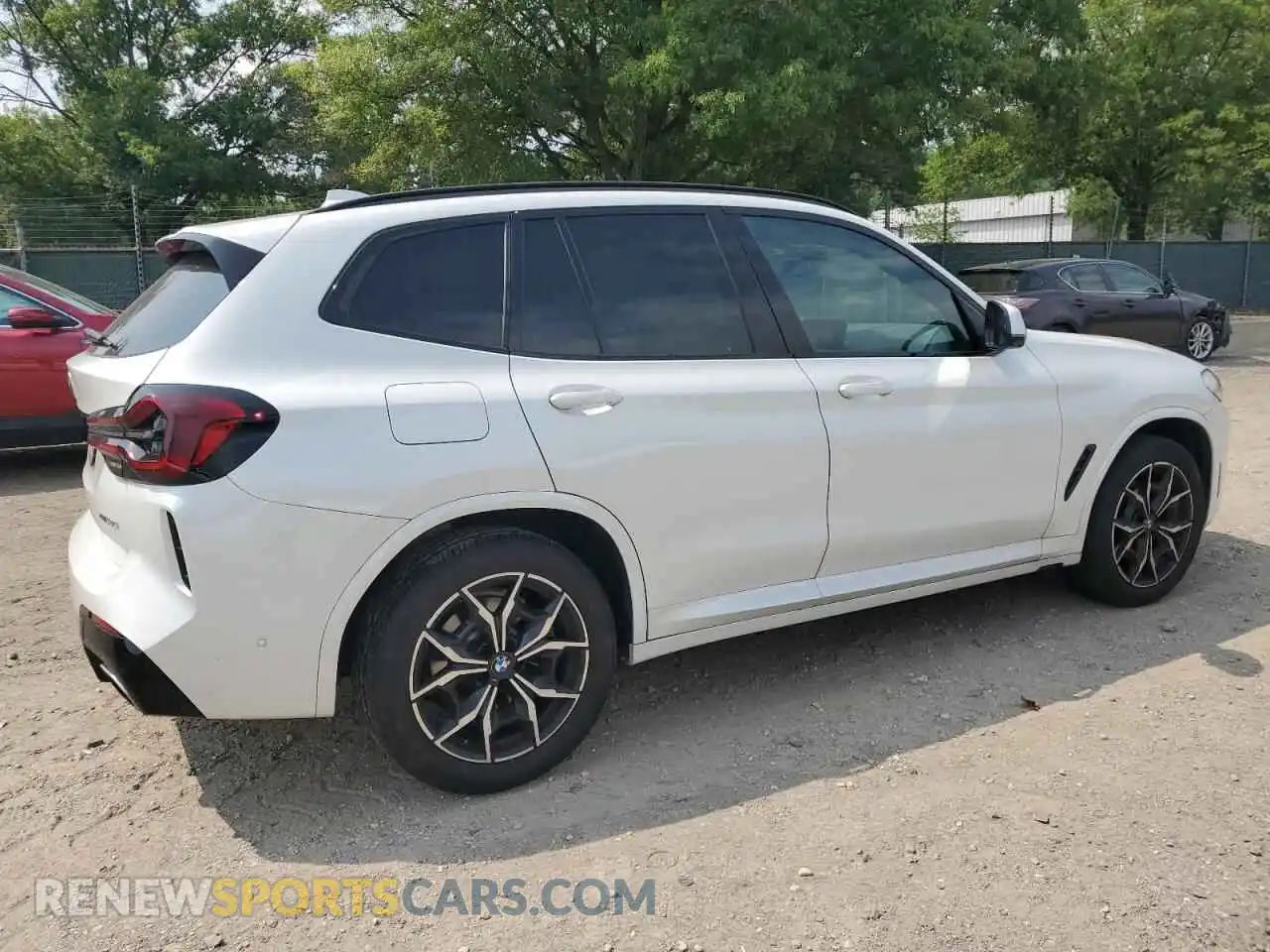 3 Photograph of a damaged car 5UX53DP04P9P65615 BMW X3 2023
