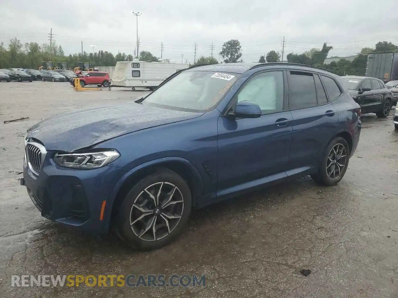 1 Photograph of a damaged car 5UX53DP04P9S61310 BMW X3 2023