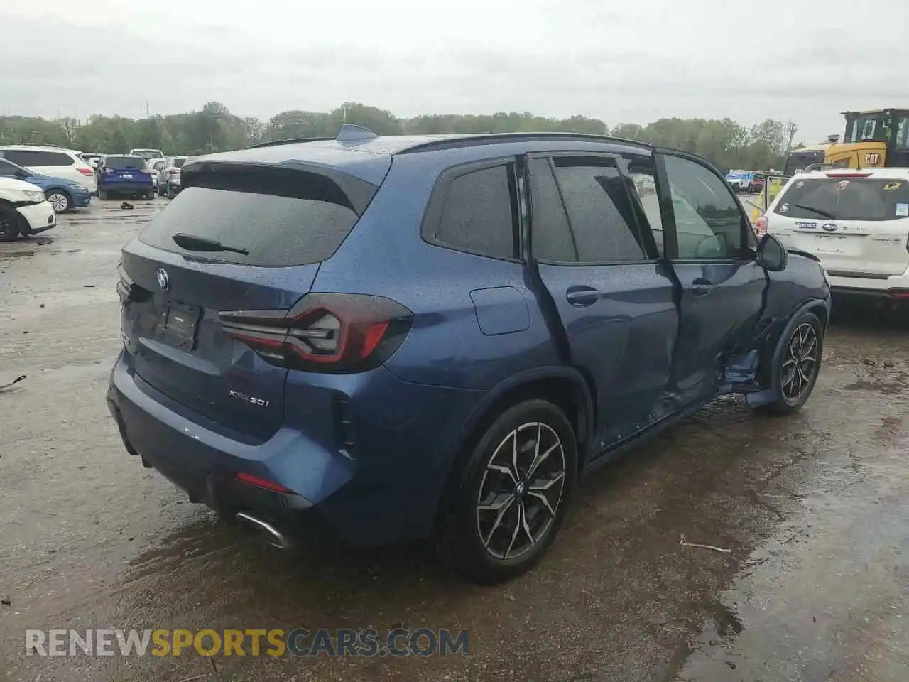 3 Photograph of a damaged car 5UX53DP04P9S61310 BMW X3 2023