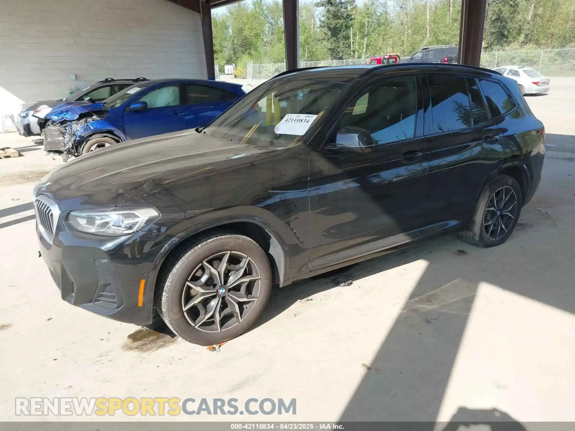2 Photograph of a damaged car 5UX53DP04P9T10635 BMW X3 2023