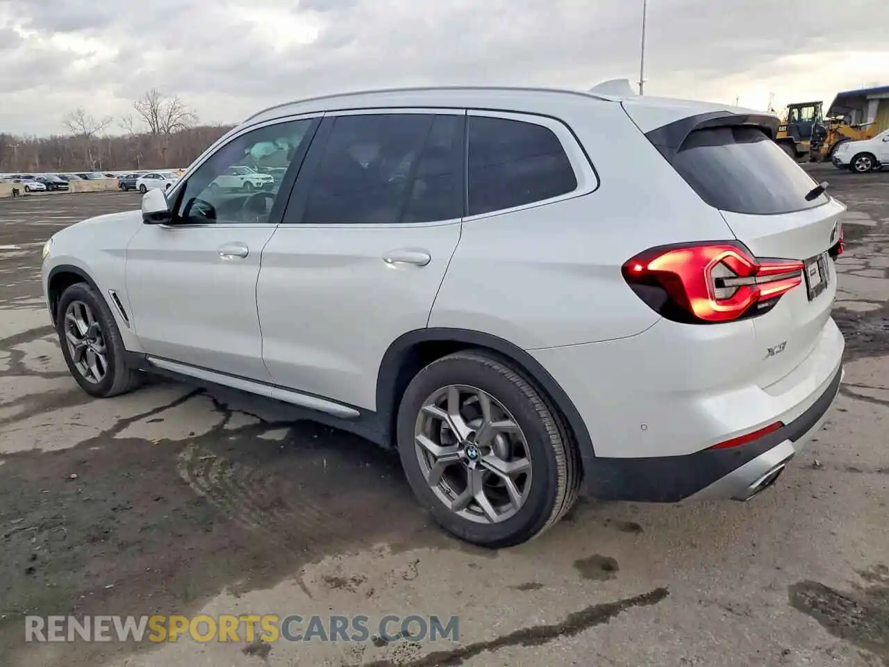 2 Photograph of a damaged car 5UX53DP05P9R13447 BMW X3 2023