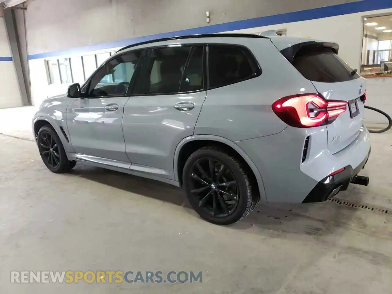 2 Photograph of a damaged car 5UX53DP06P9N56358 BMW X3 2023
