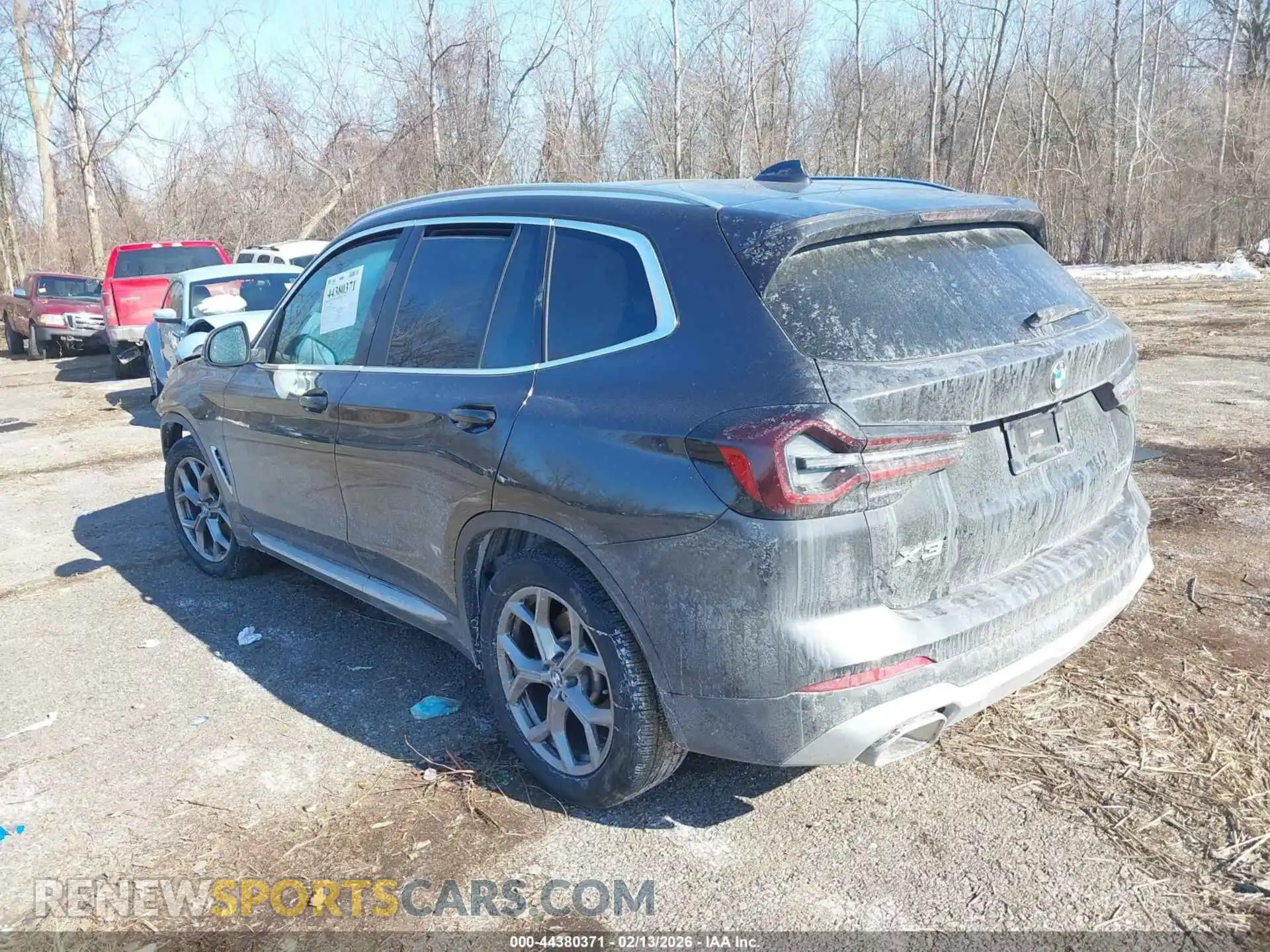 3 Photograph of a damaged car 5UX53DP06P9R31164 BMW X3 2023