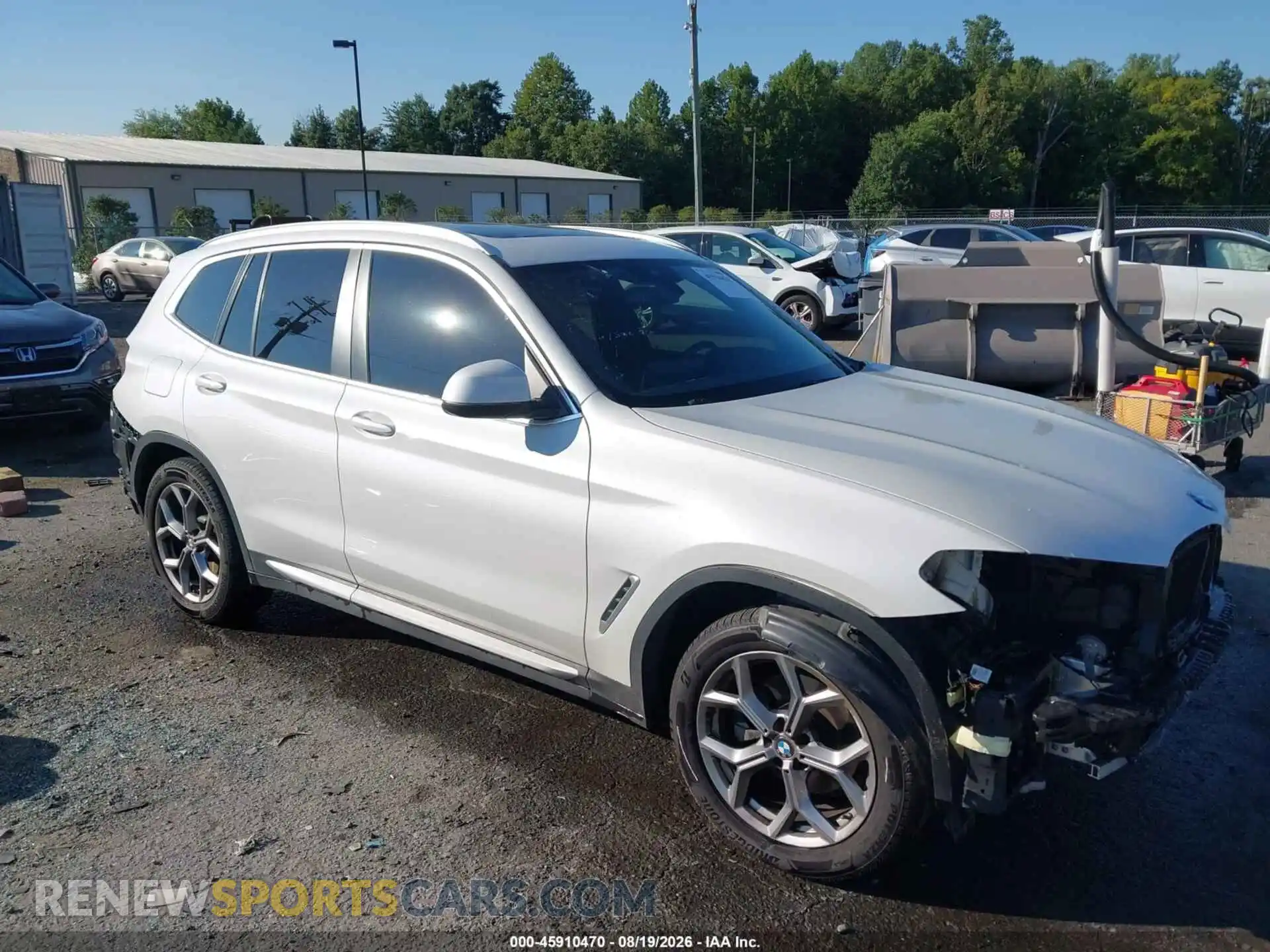1 Photograph of a damaged car 5UX53DP06P9R83815 BMW X3 2023