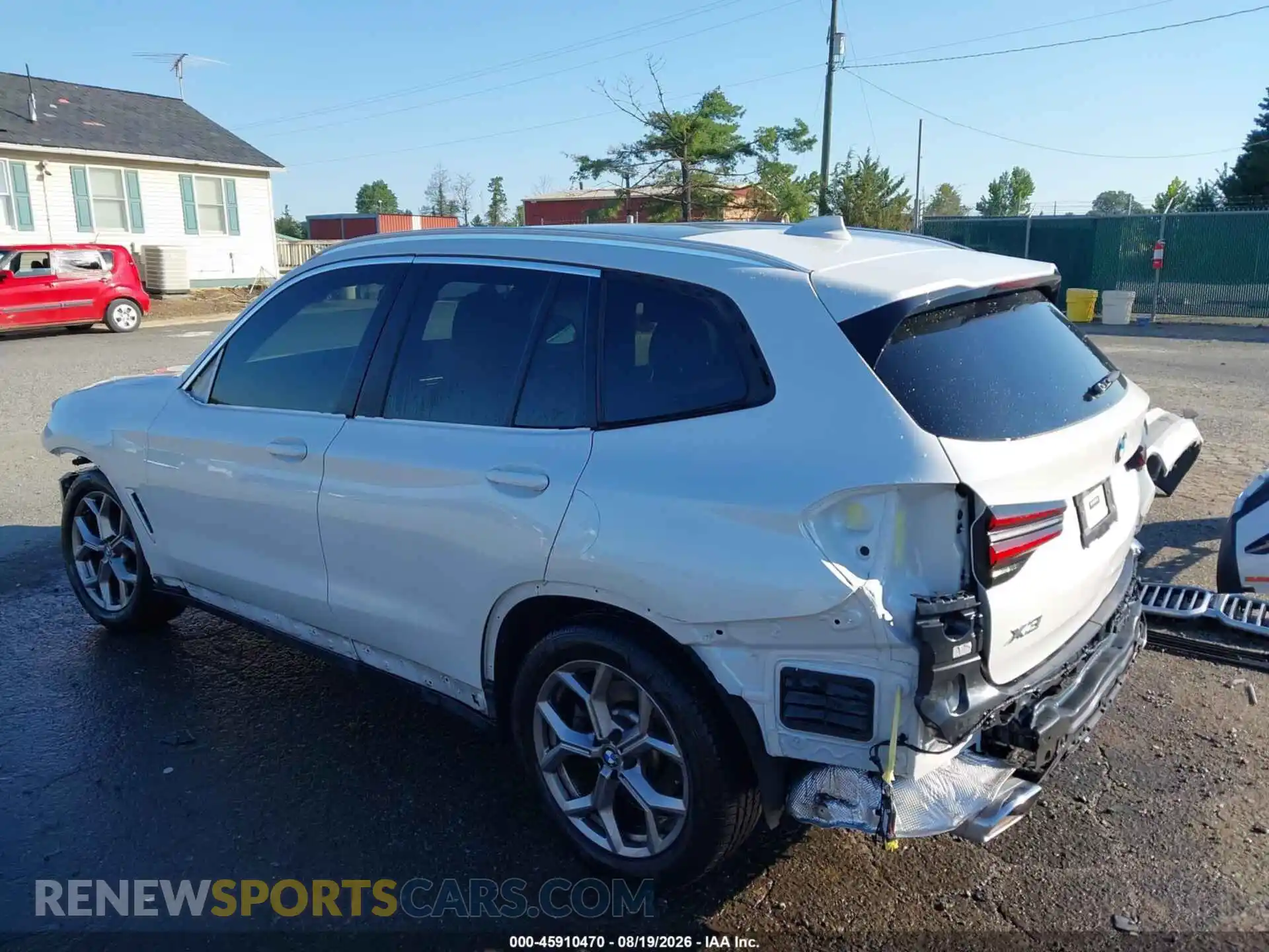 3 Photograph of a damaged car 5UX53DP06P9R83815 BMW X3 2023