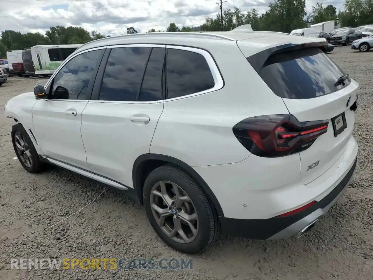 2 Photograph of a damaged car 5UX53DP07P9P39896 BMW X3 2023