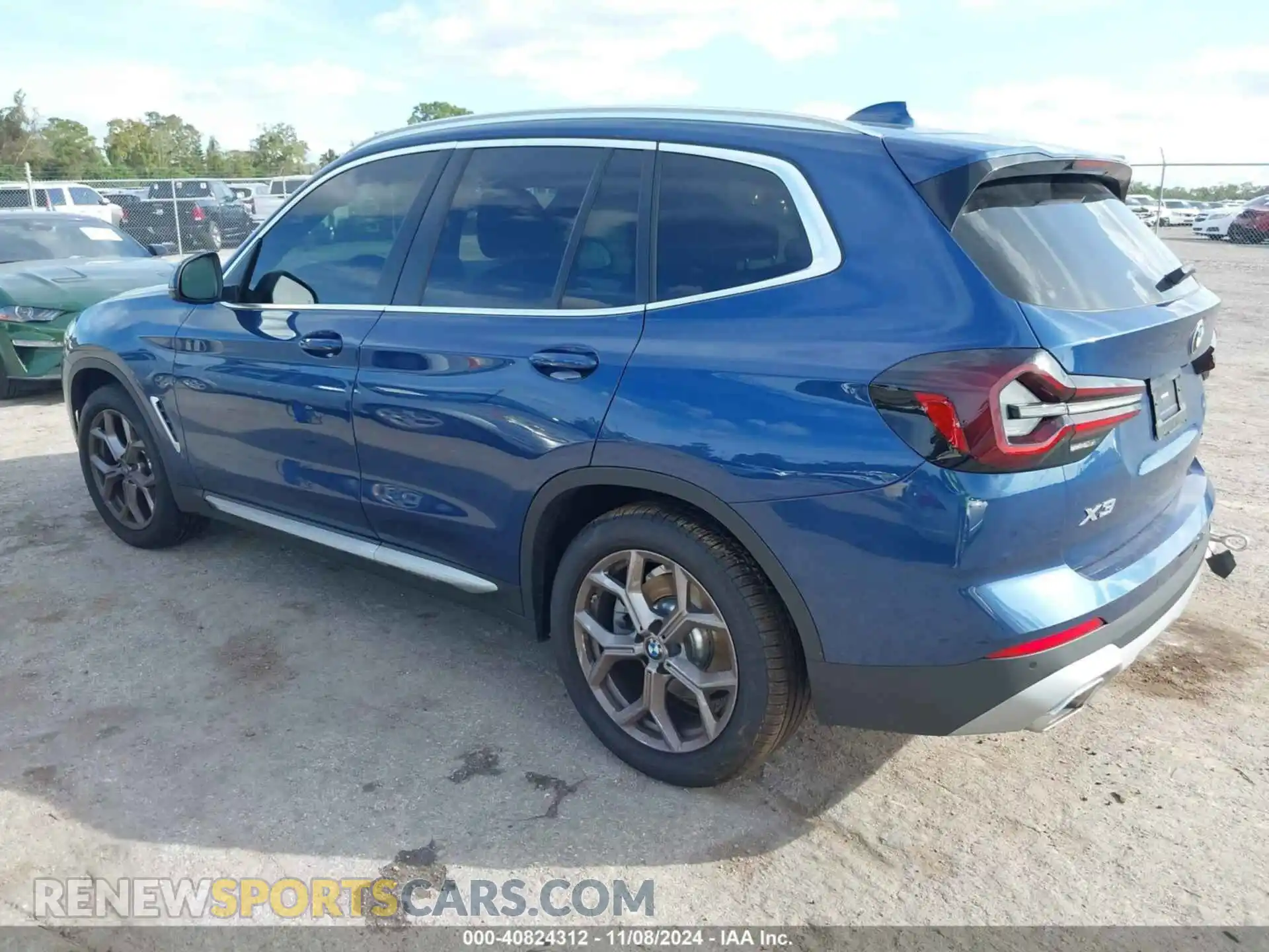 3 Photograph of a damaged car 5UX53DP07P9P58710 BMW X3 2023
