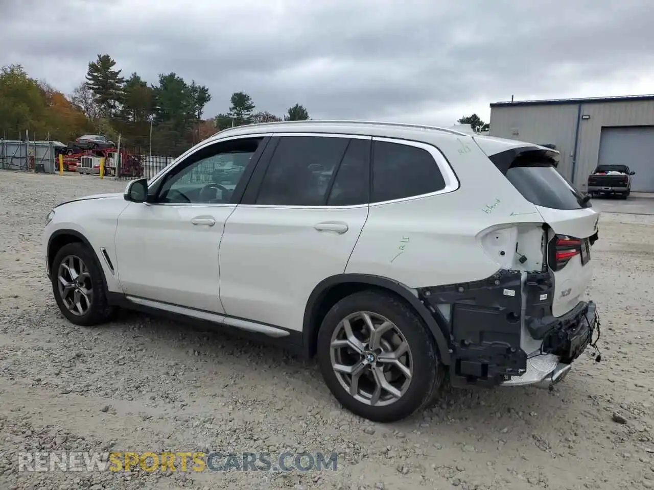 2 Photograph of a damaged car 5UX53DP07P9R03535 BMW X3 2023