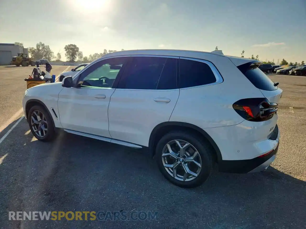 2 Photograph of a damaged car 5UX53DP07P9S63987 BMW X3 2023