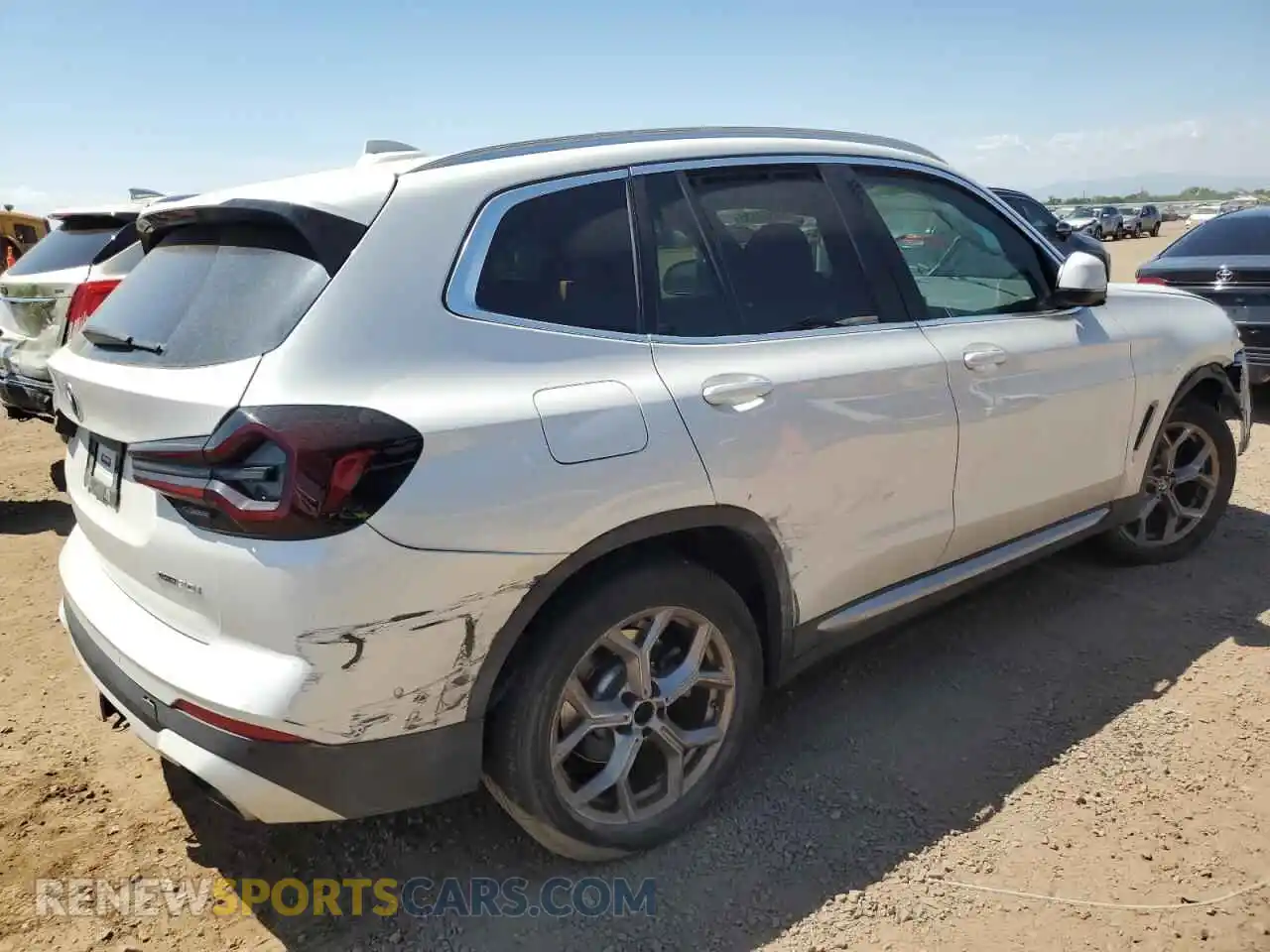 3 Photograph of a damaged car 5UX53DP08P9P46968 BMW X3 2023