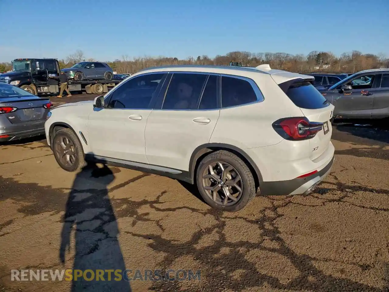 2 Photograph of a damaged car 5UX53DP08P9R31098 BMW X3 2023