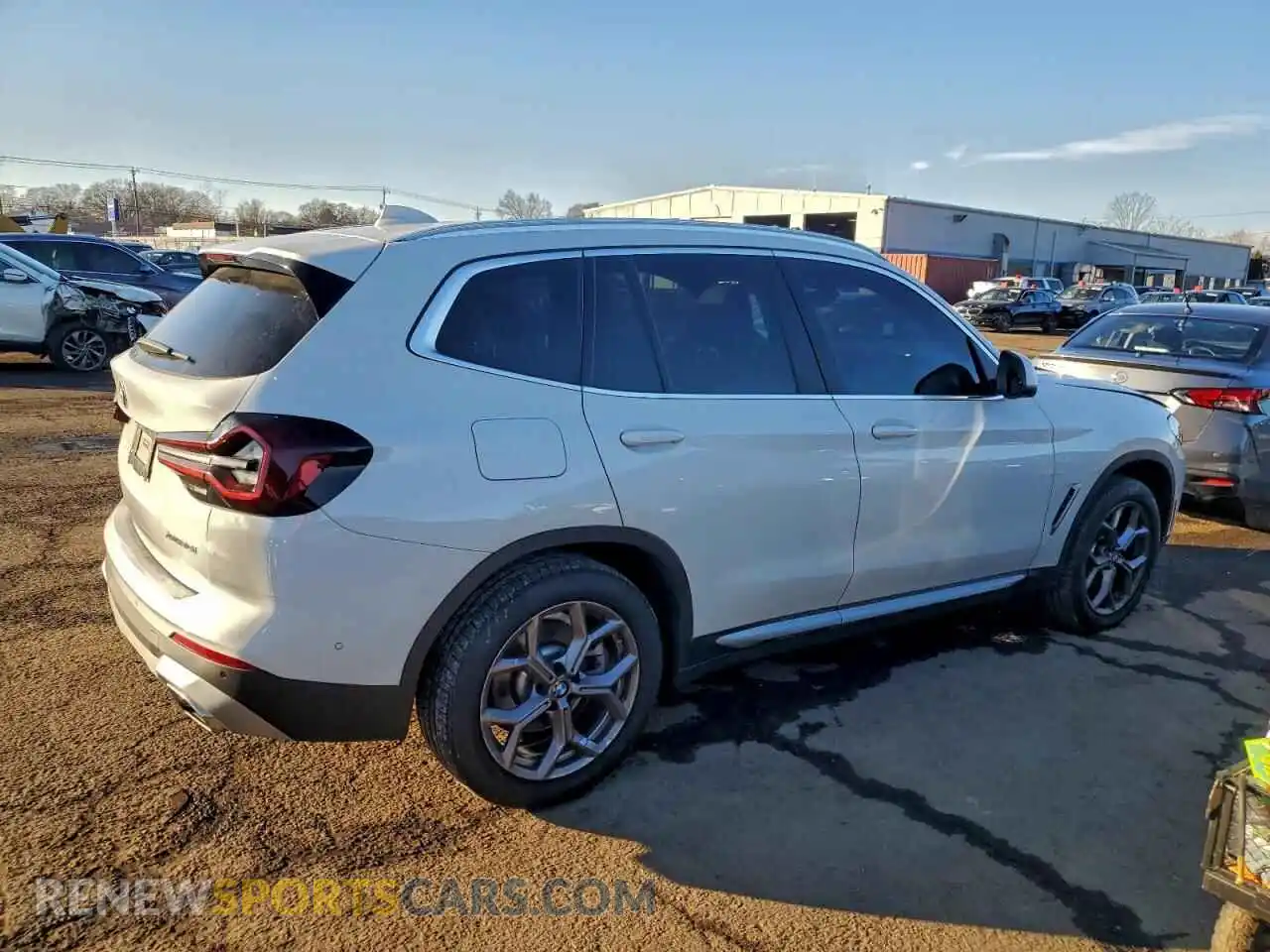 3 Photograph of a damaged car 5UX53DP08P9R31098 BMW X3 2023