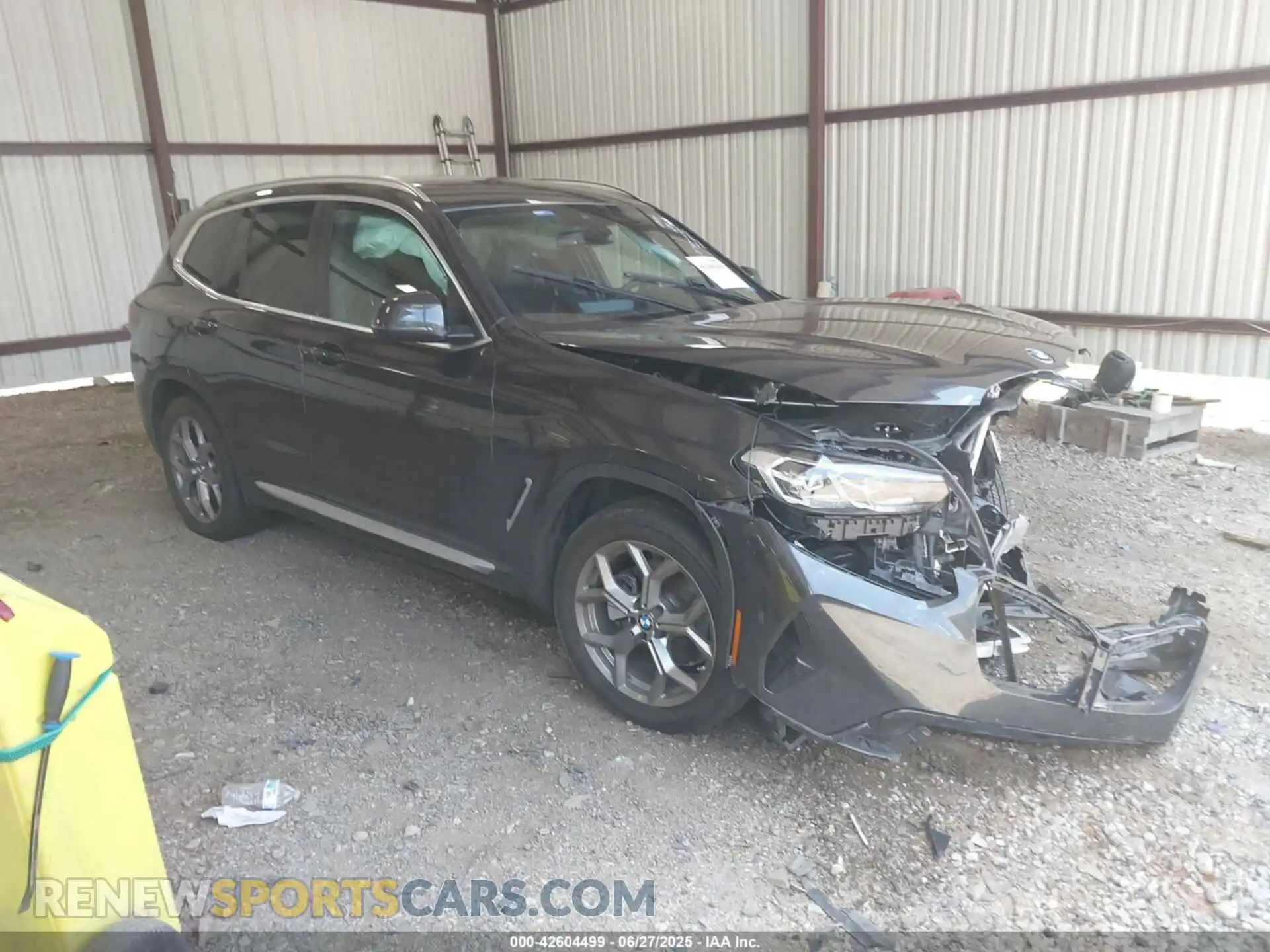 1 Photograph of a damaged car 5UX53DP08P9T28202 BMW X3 2023