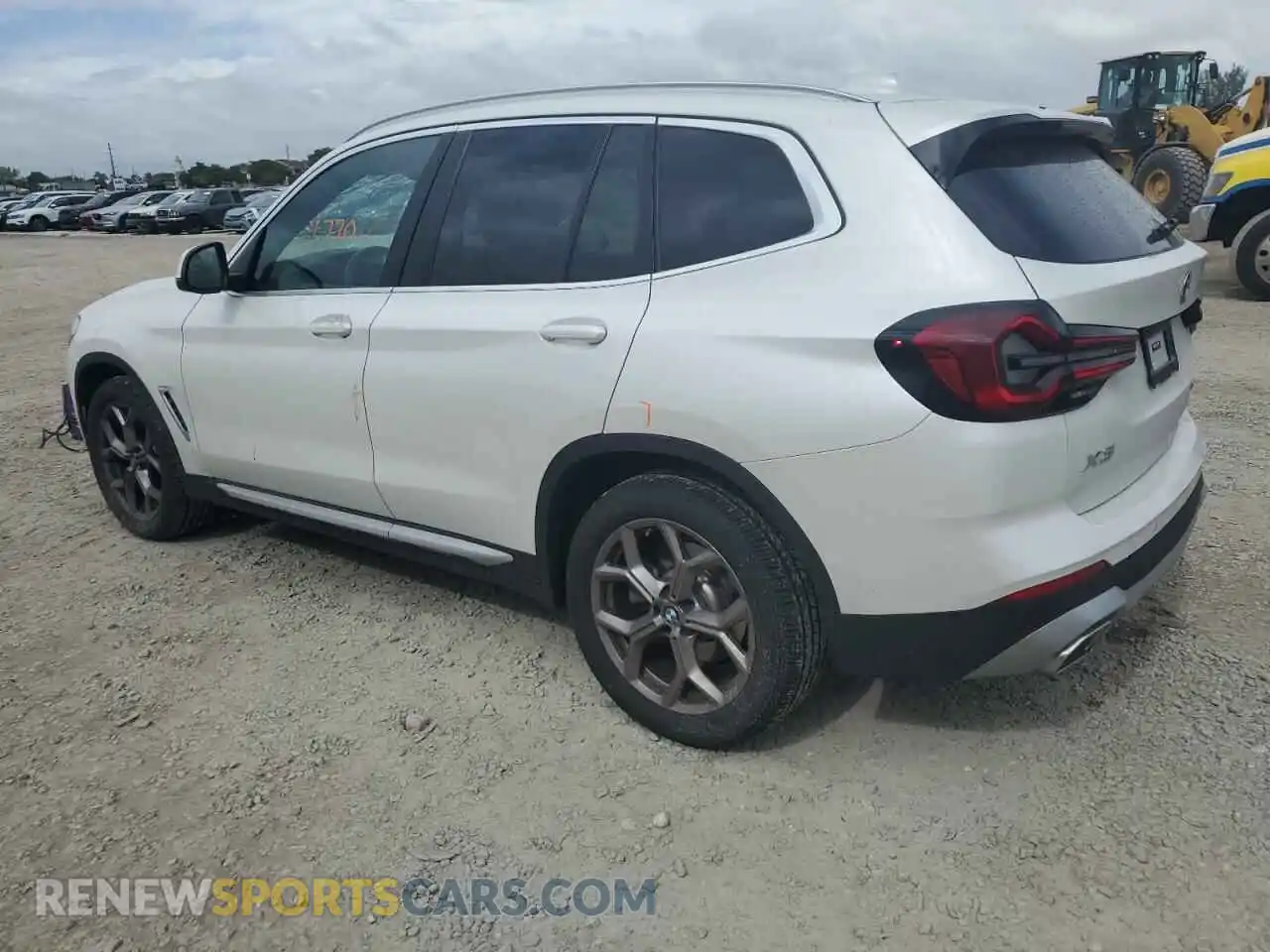 2 Photograph of a damaged car 5UX53DP09P9N51882 BMW X3 2023