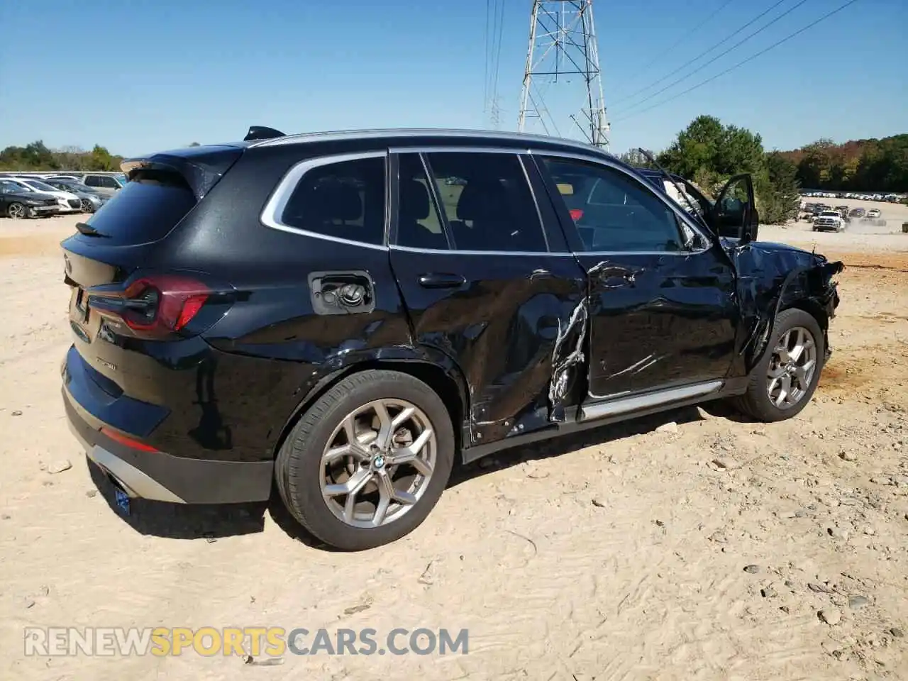 3 Photograph of a damaged car 5UX53DP09P9R43728 BMW X3 2023