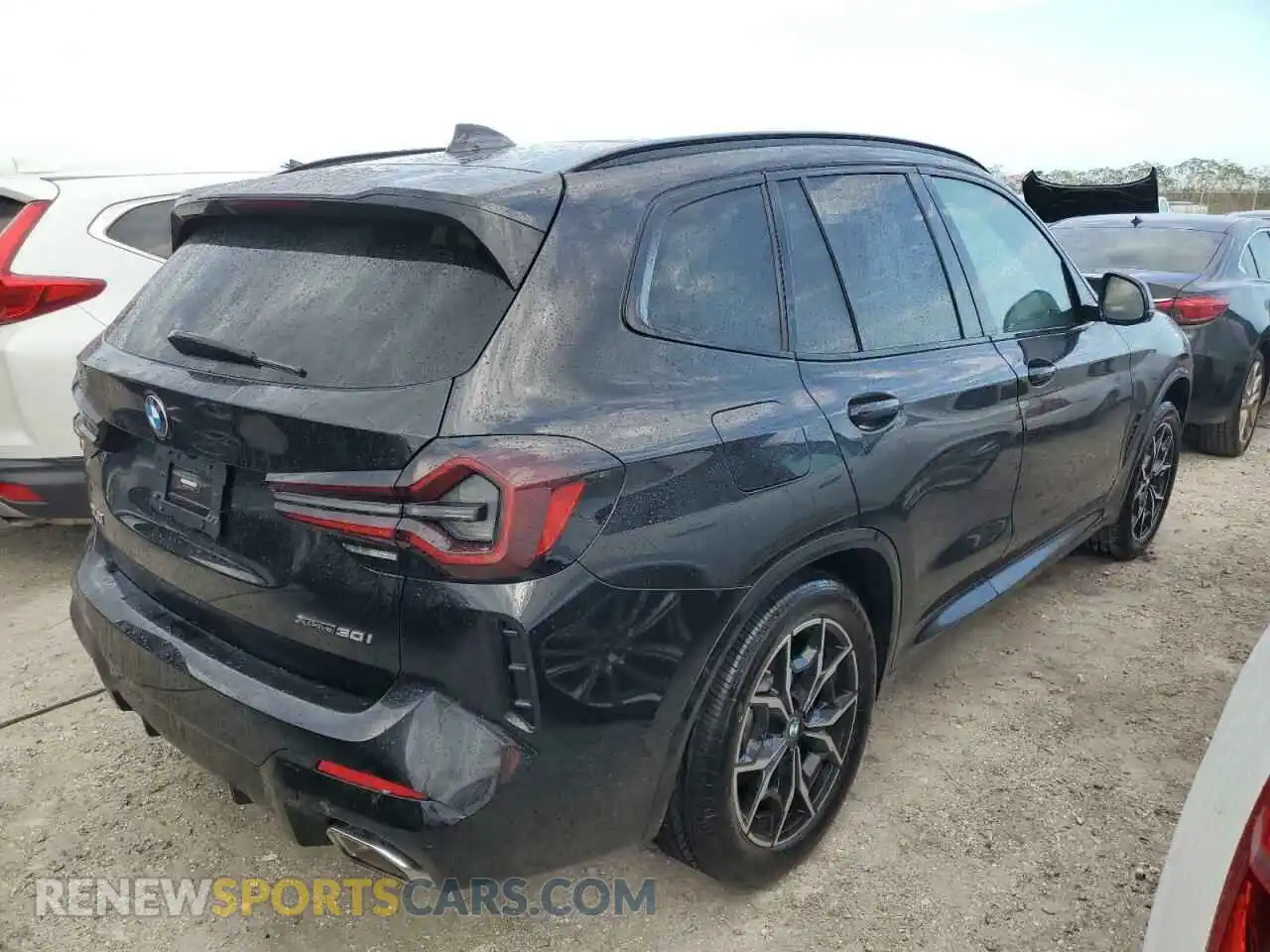 3 Photograph of a damaged car 5UX53DP0XP9R28669 BMW X3 2023