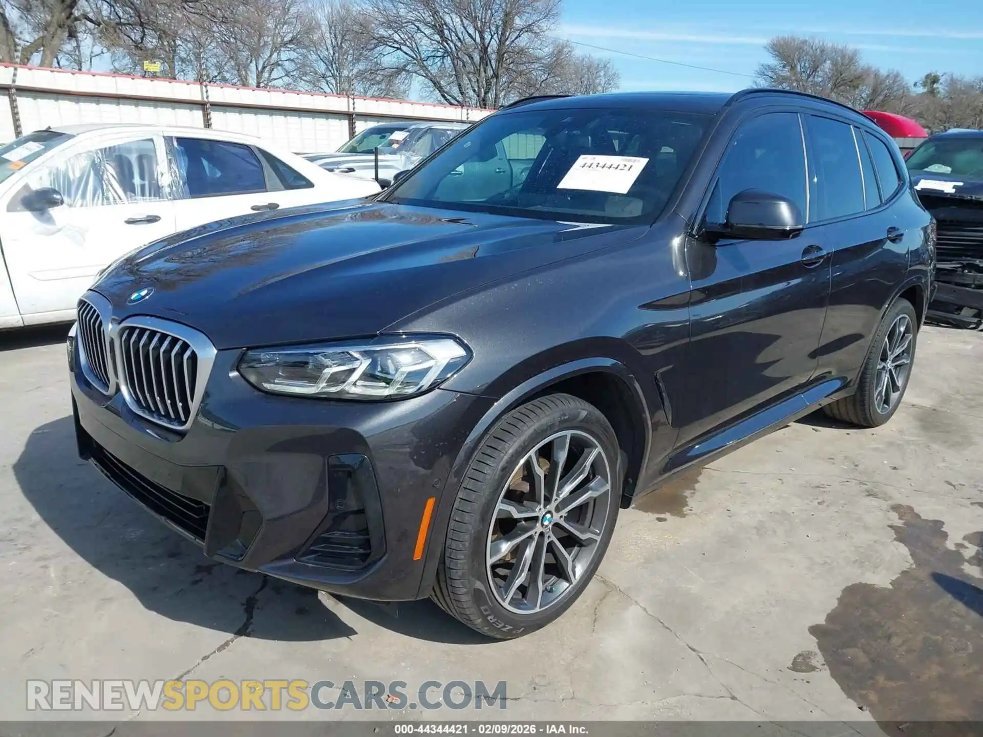 2 Photograph of a damaged car 5UX53DP0XP9R64202 BMW X3 2023