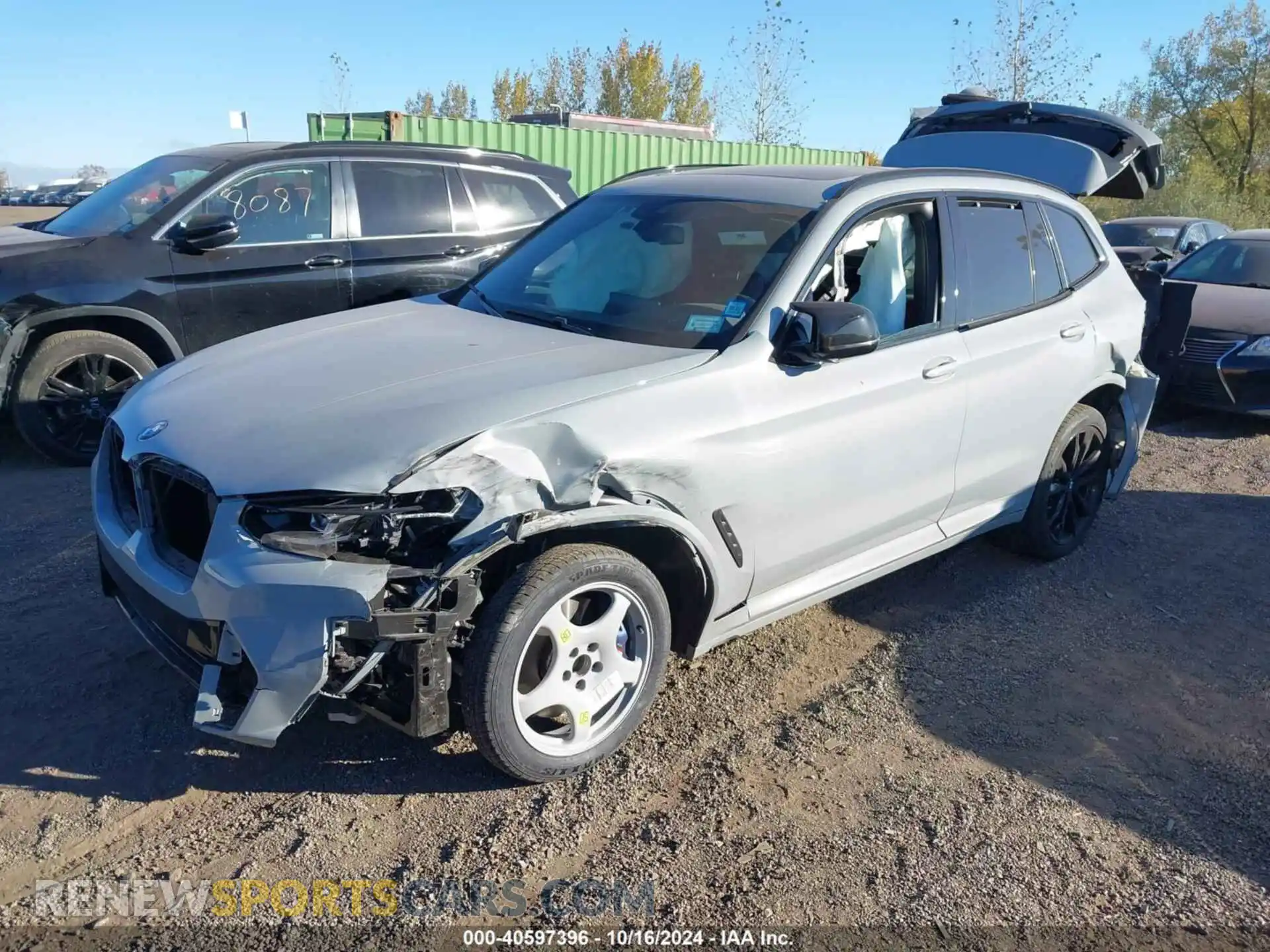 2 Photograph of a damaged car 5UX83DP00P9T15862 BMW X3 2023