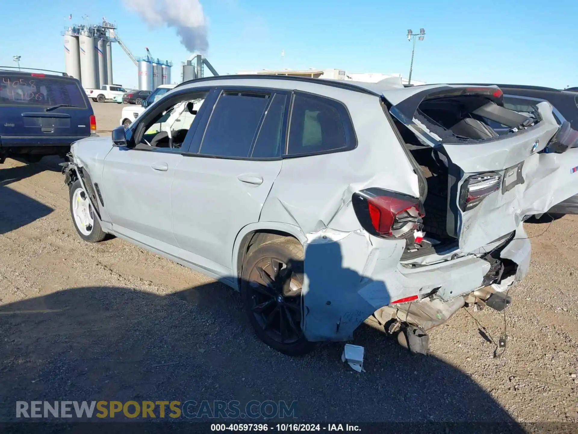 3 Photograph of a damaged car 5UX83DP00P9T15862 BMW X3 2023