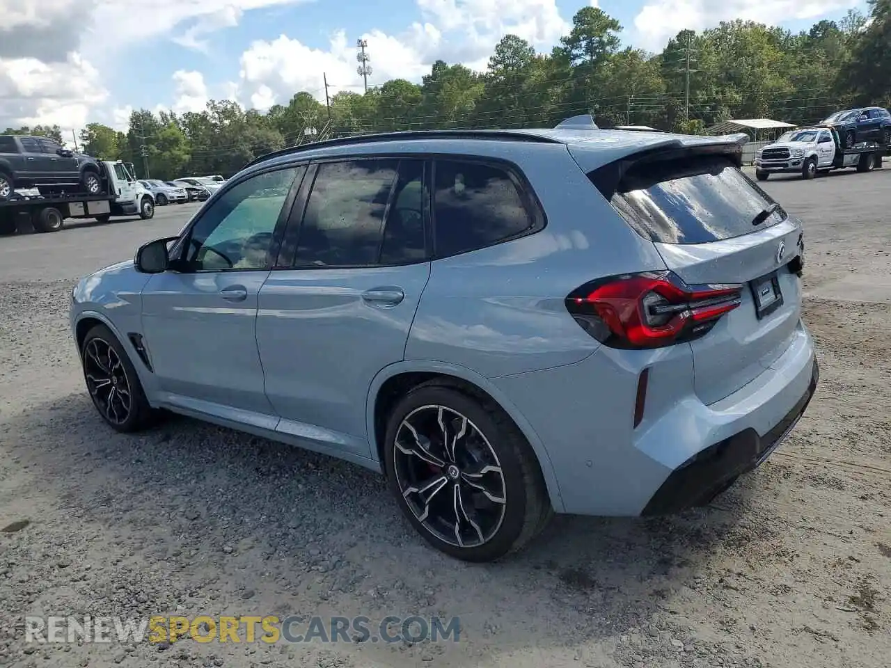 2 fotografías del automóvil dañado 5YM13EC00P9R26352 BMW X3 2023