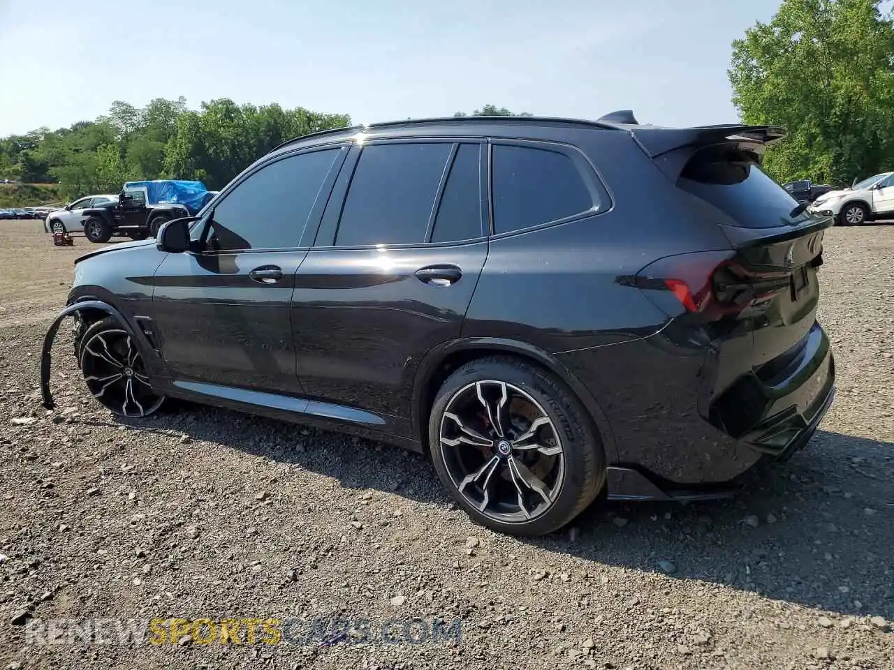 2 Photograph of a damaged car 5YM13EC04P9R81337 BMW X3 2023