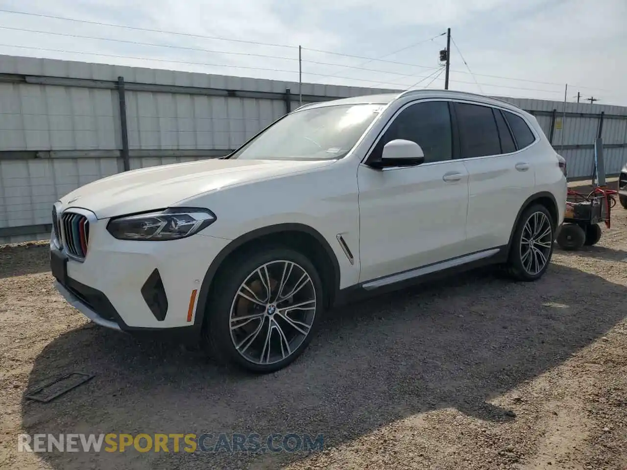 1 Photograph of a damaged car 5UX43DP00R9T51388 BMW X3 2024