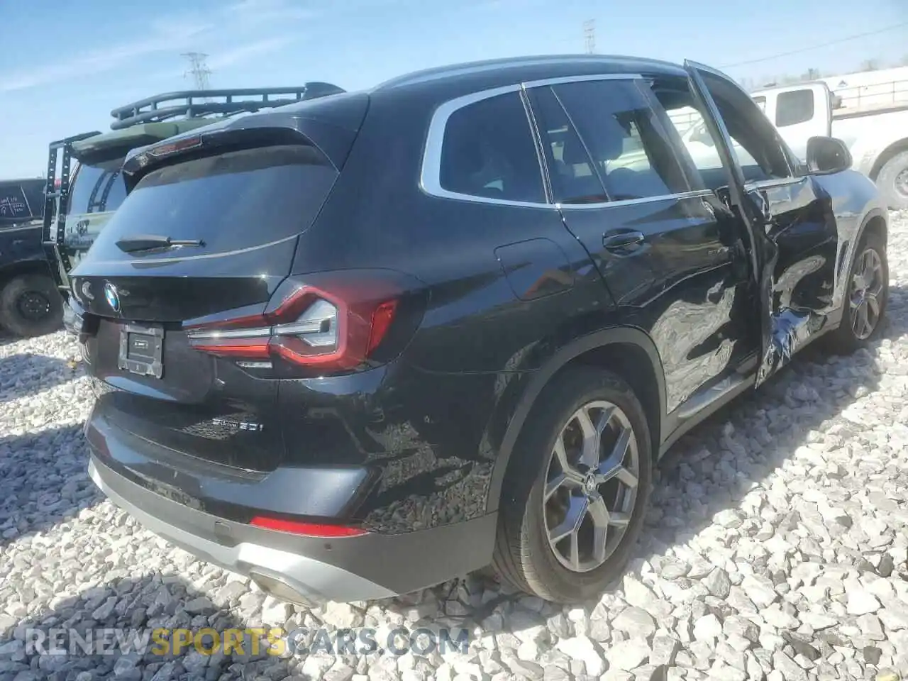 3 Photograph of a damaged car 5UX43DP00R9U52981 BMW X3 2024