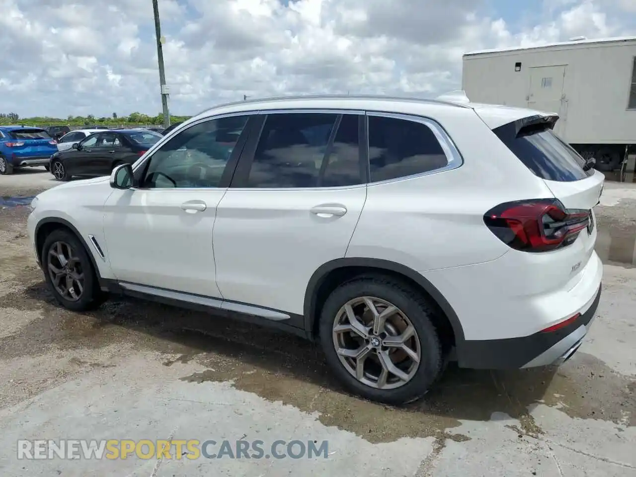 2 fotografías del automóvil dañado 5UX43DP00R9U98827 BMW X3 2024