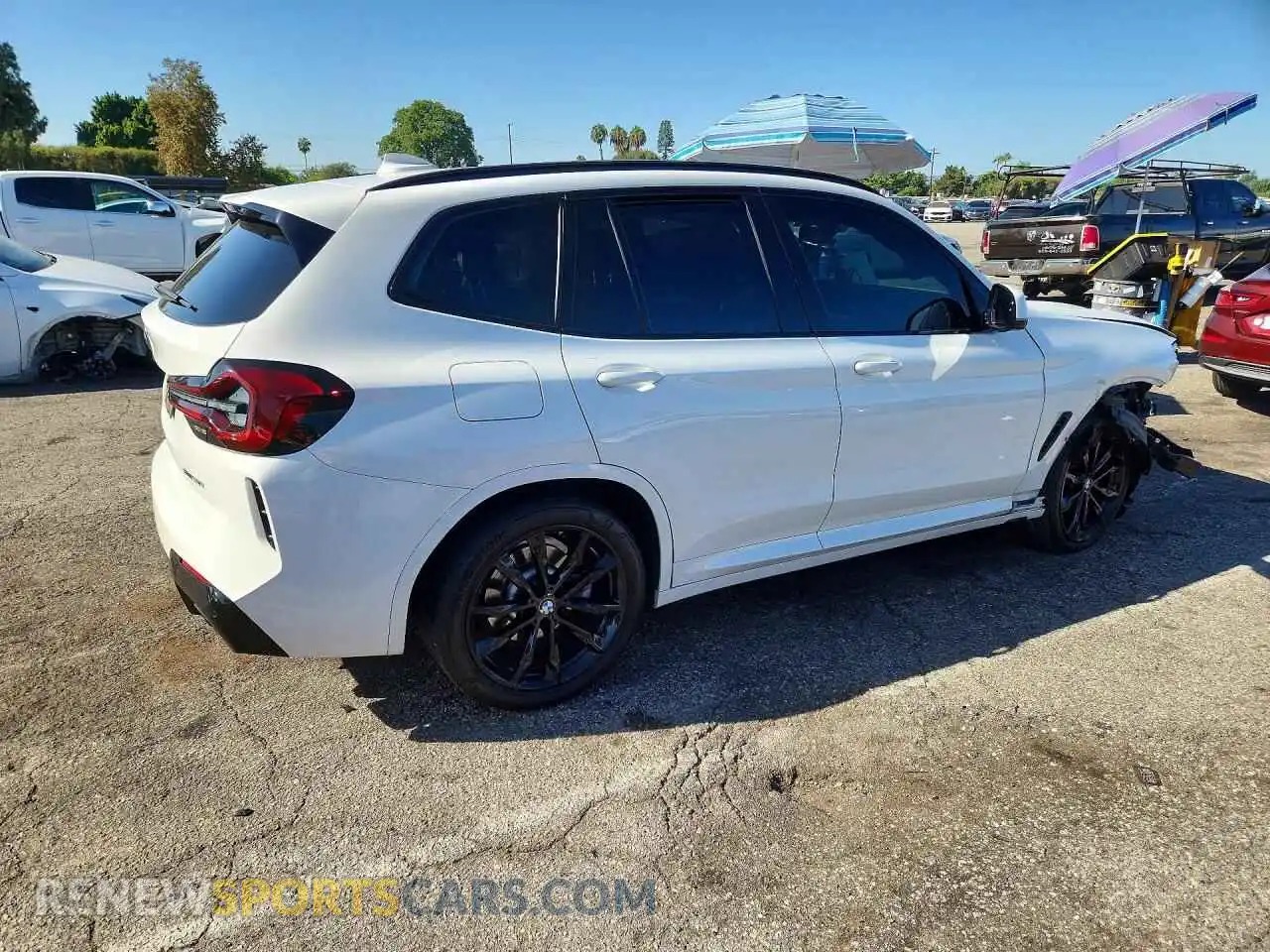 3 Photograph of a damaged car 5UX43DP00R9W39055 BMW X3 2024