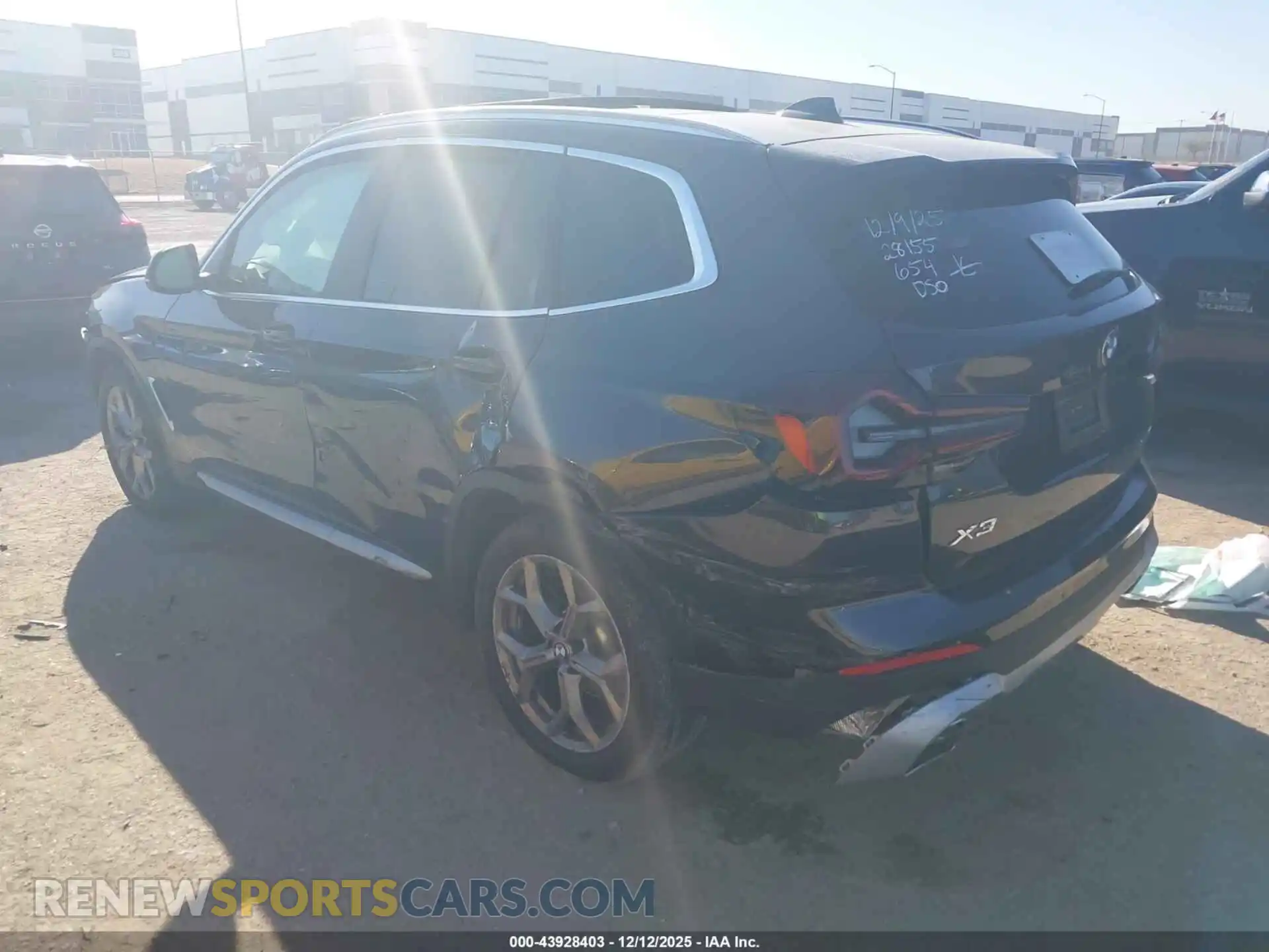 3 Photograph of a damaged car 5UX43DP01R9U37342 BMW X3 2024