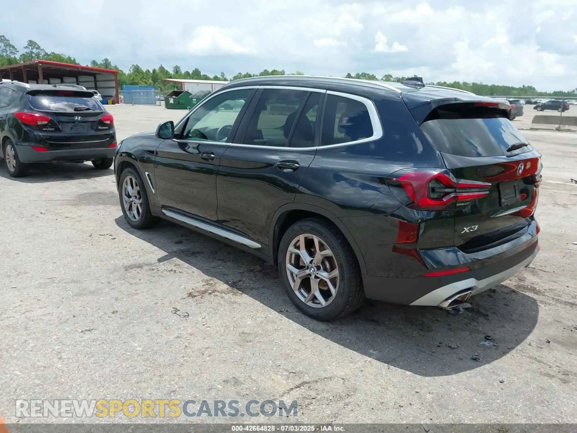 3 Photograph of a damaged car 5UX43DP01R9U54545 BMW X3 2024